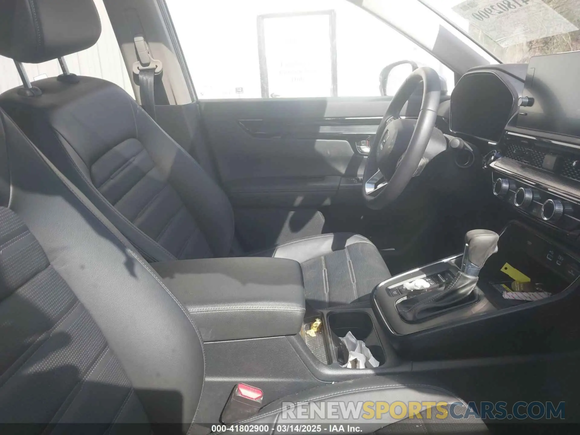 5 fotografías del automóvil dañado 2HKRS4H78SH403496 HONDA CR-V 2025