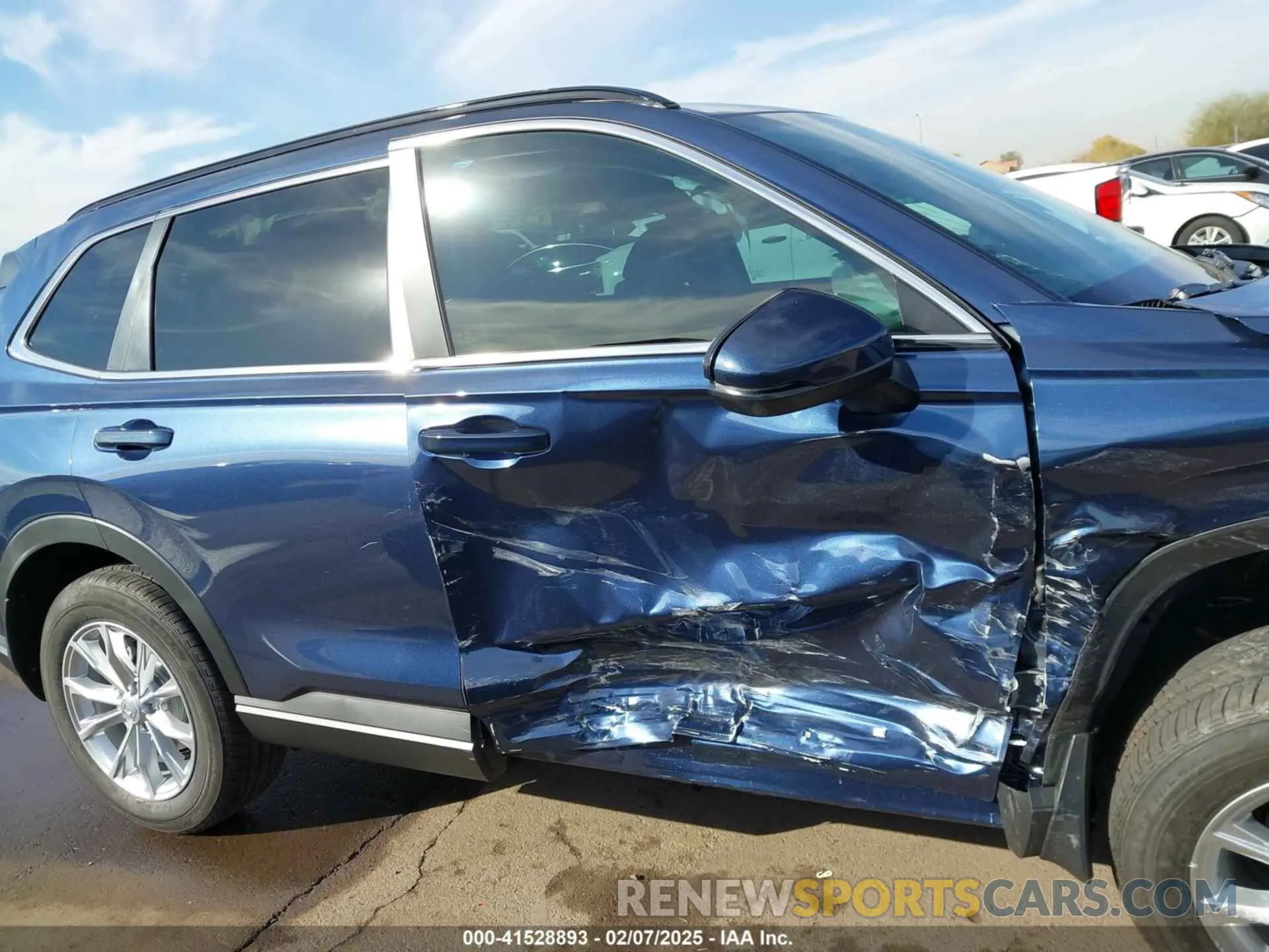 13 fotografías del automóvil dañado 2HKRS4H78SH439382 HONDA CR-V 2025