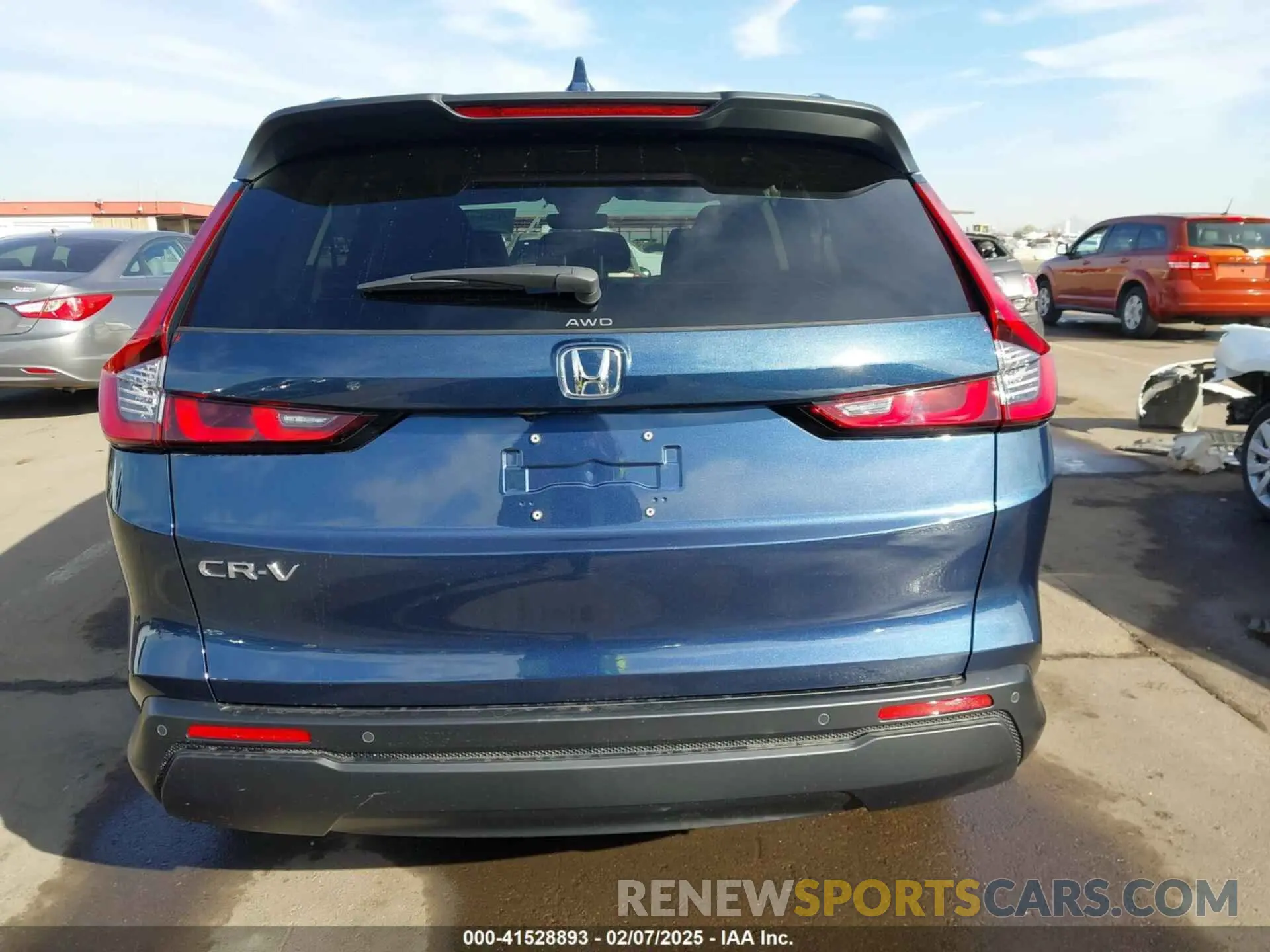 16 fotografías del automóvil dañado 2HKRS4H78SH439382 HONDA CR-V 2025