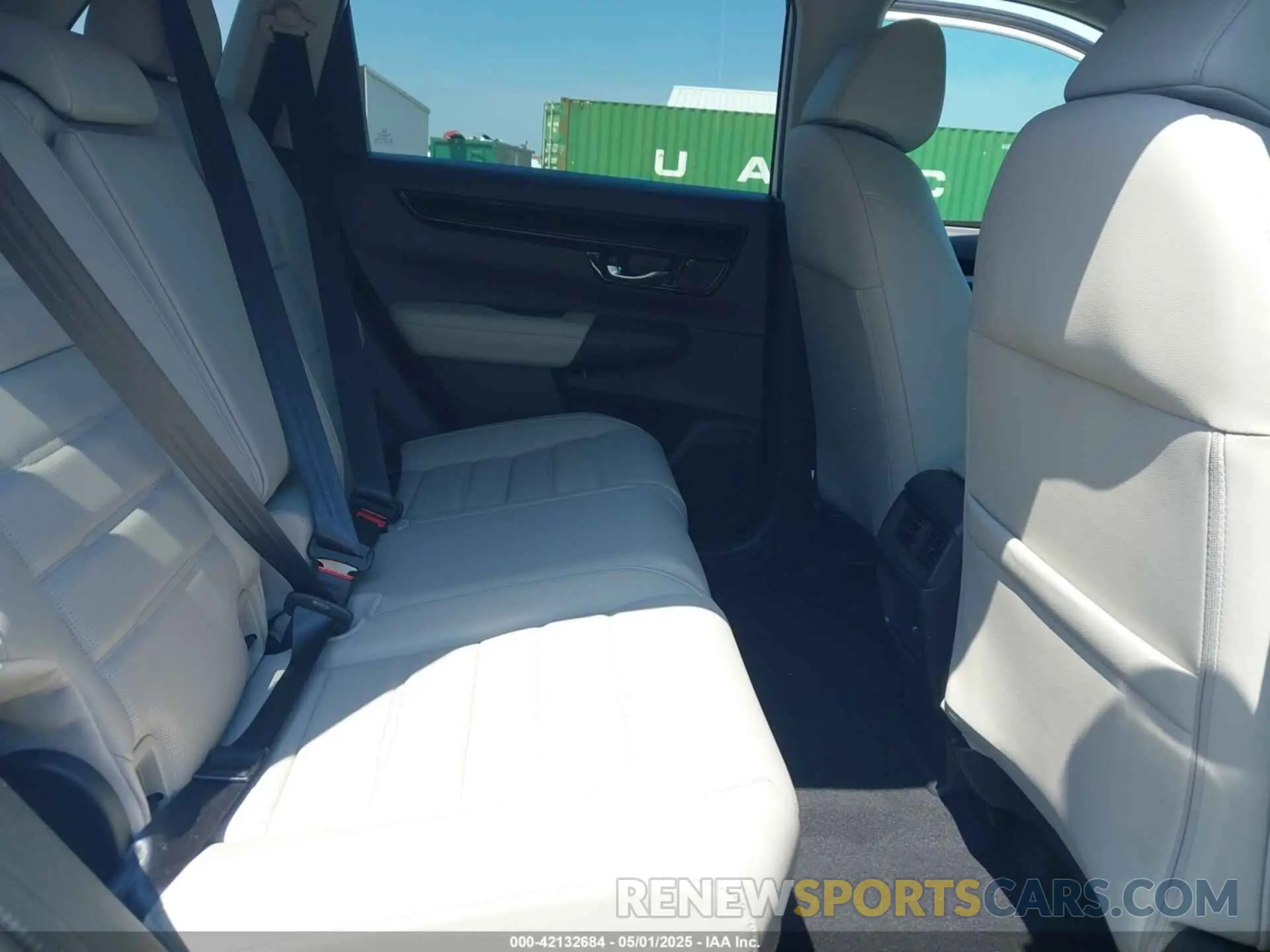 8 fotografías del automóvil dañado 2HKRS4H78SH477789 HONDA CR-V 2025