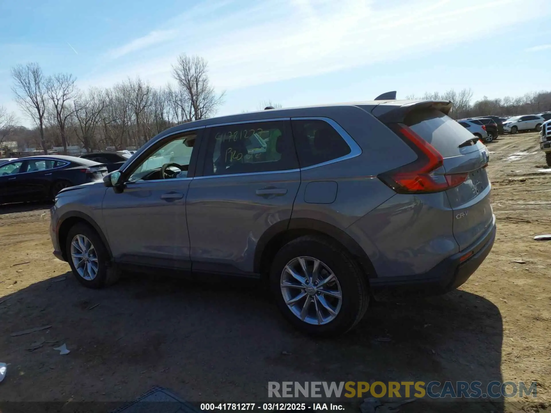 14 fotografías del automóvil dañado 2HKRS4H79SH429671 HONDA CR-V 2025