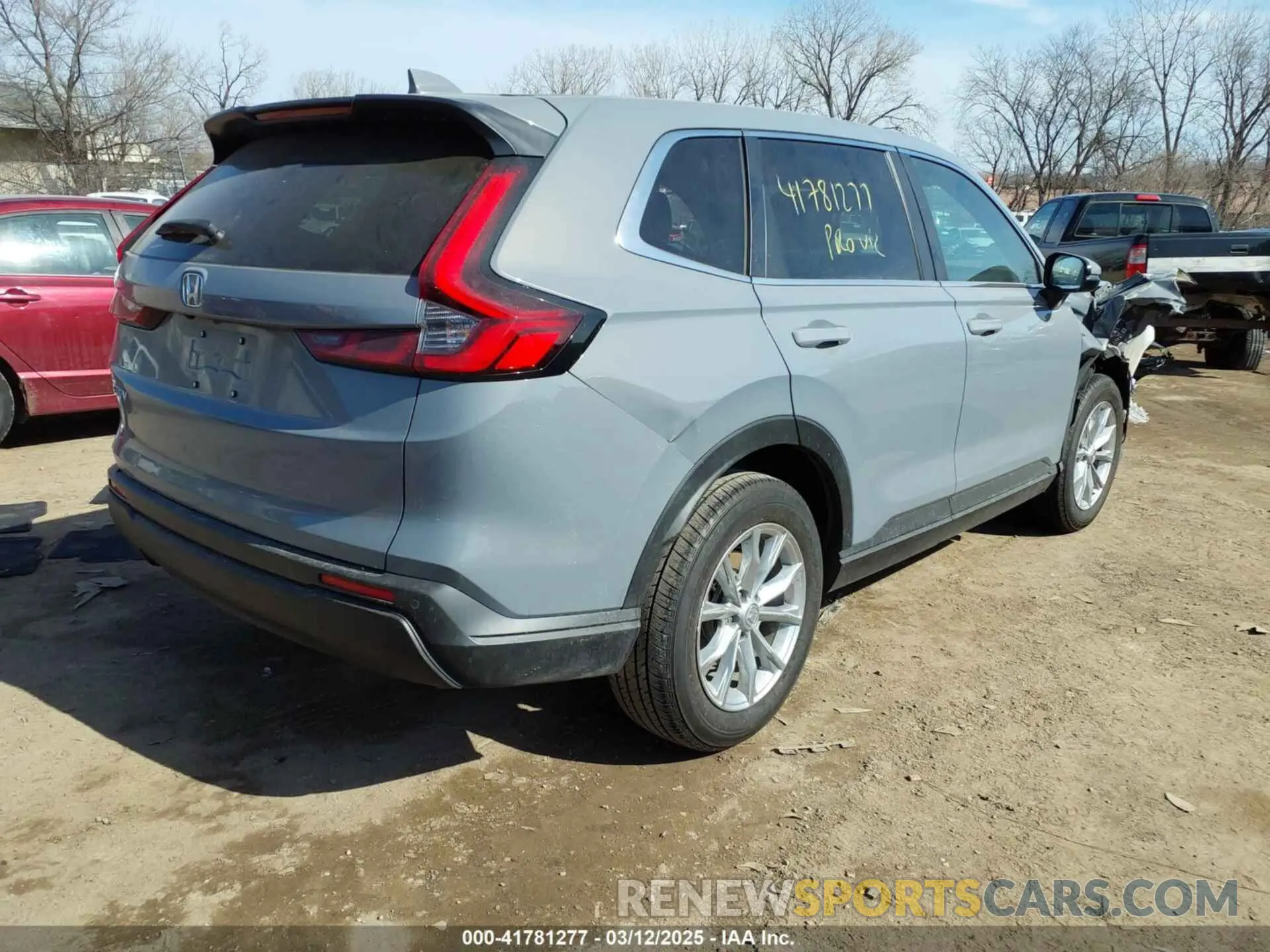 4 fotografías del automóvil dañado 2HKRS4H79SH429671 HONDA CR-V 2025