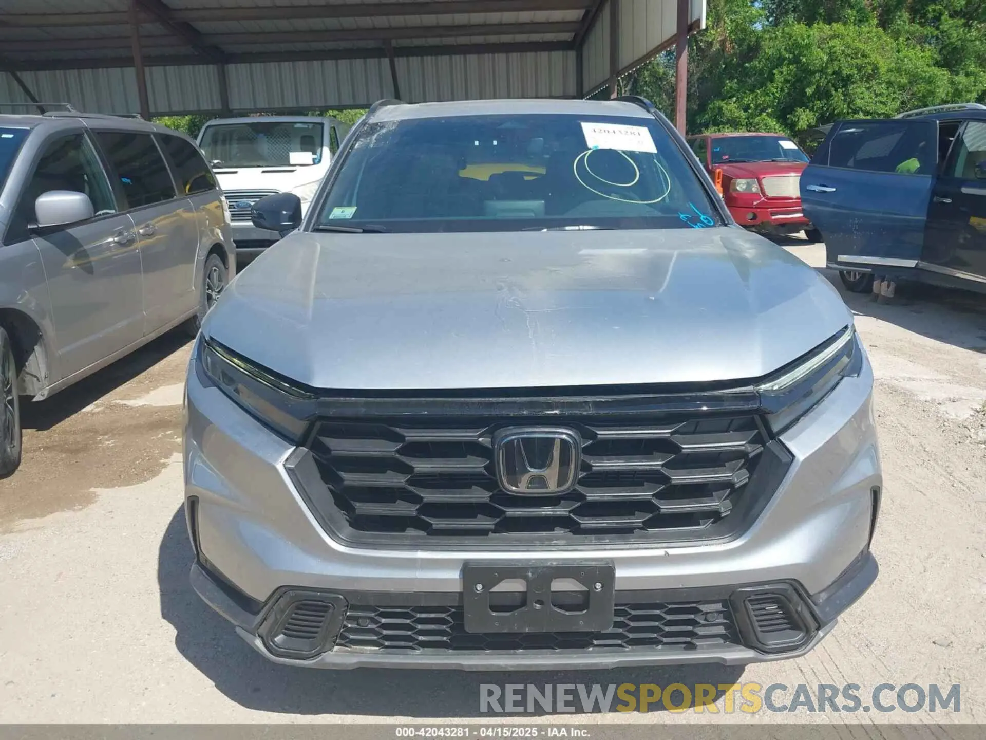 12 fotografías del automóvil dañado 2HKRS6H80SH802066 HONDA CR-V 2025