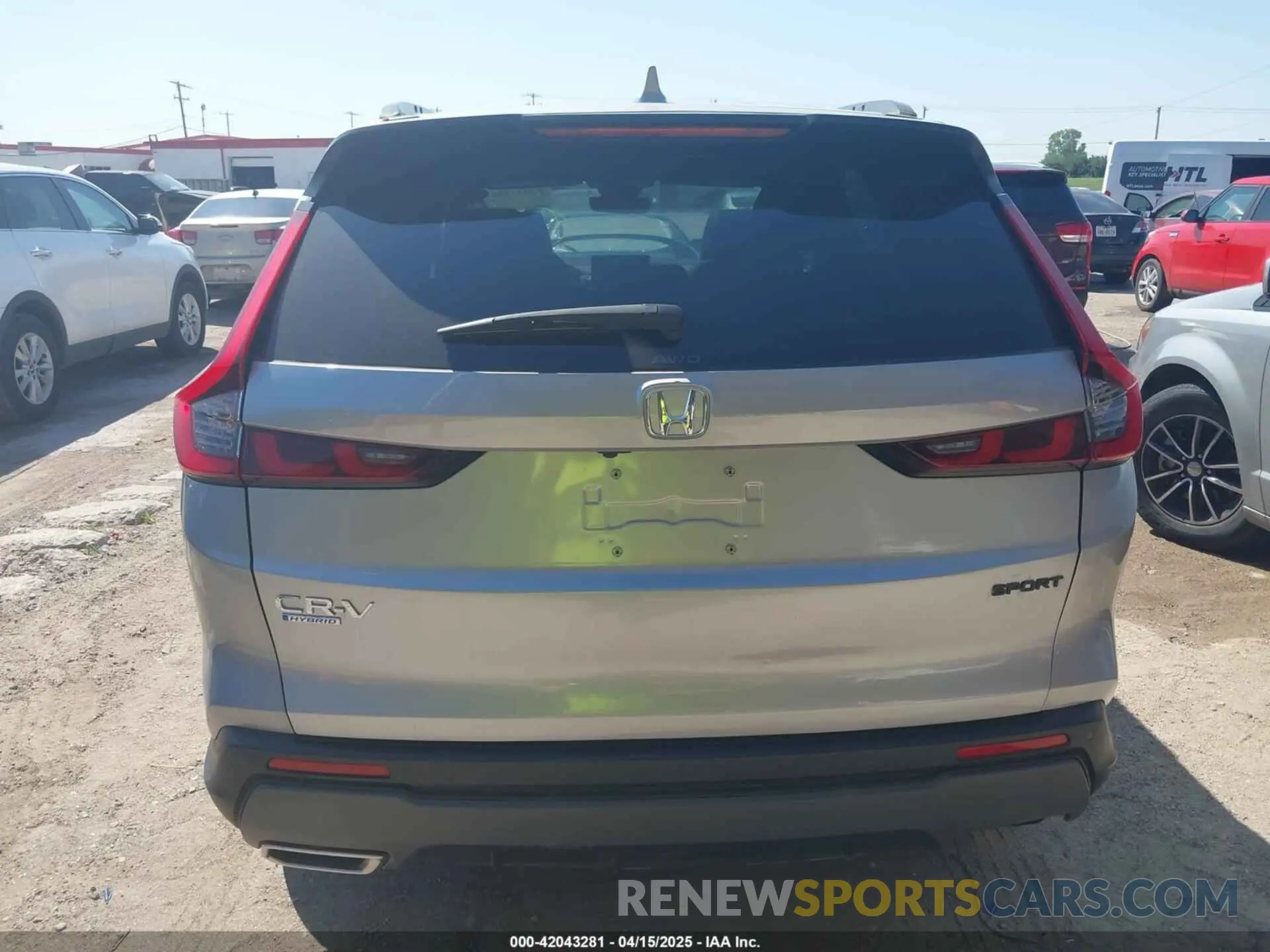 16 fotografías del automóvil dañado 2HKRS6H80SH802066 HONDA CR-V 2025