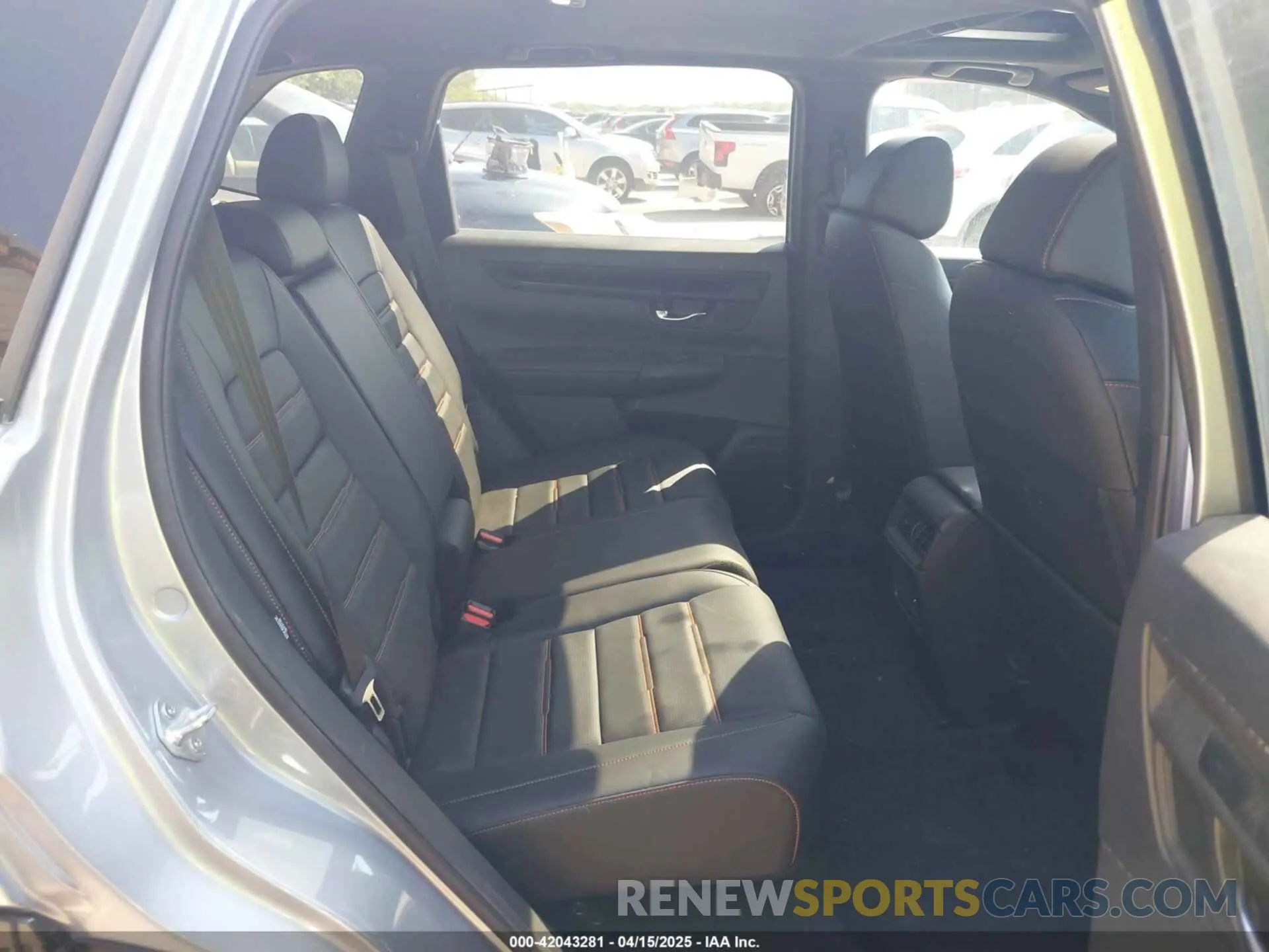8 fotografías del automóvil dañado 2HKRS6H80SH802066 HONDA CR-V 2025