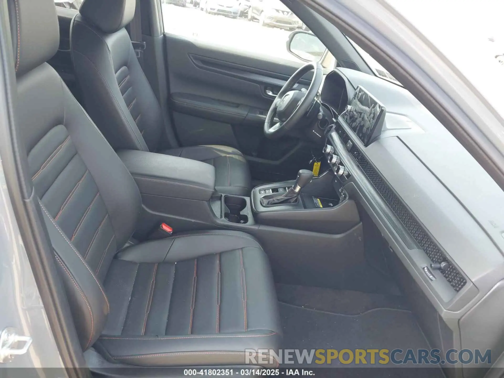 5 fotografías del automóvil dañado 2HKRS6H81SH807017 HONDA CR-V 2025