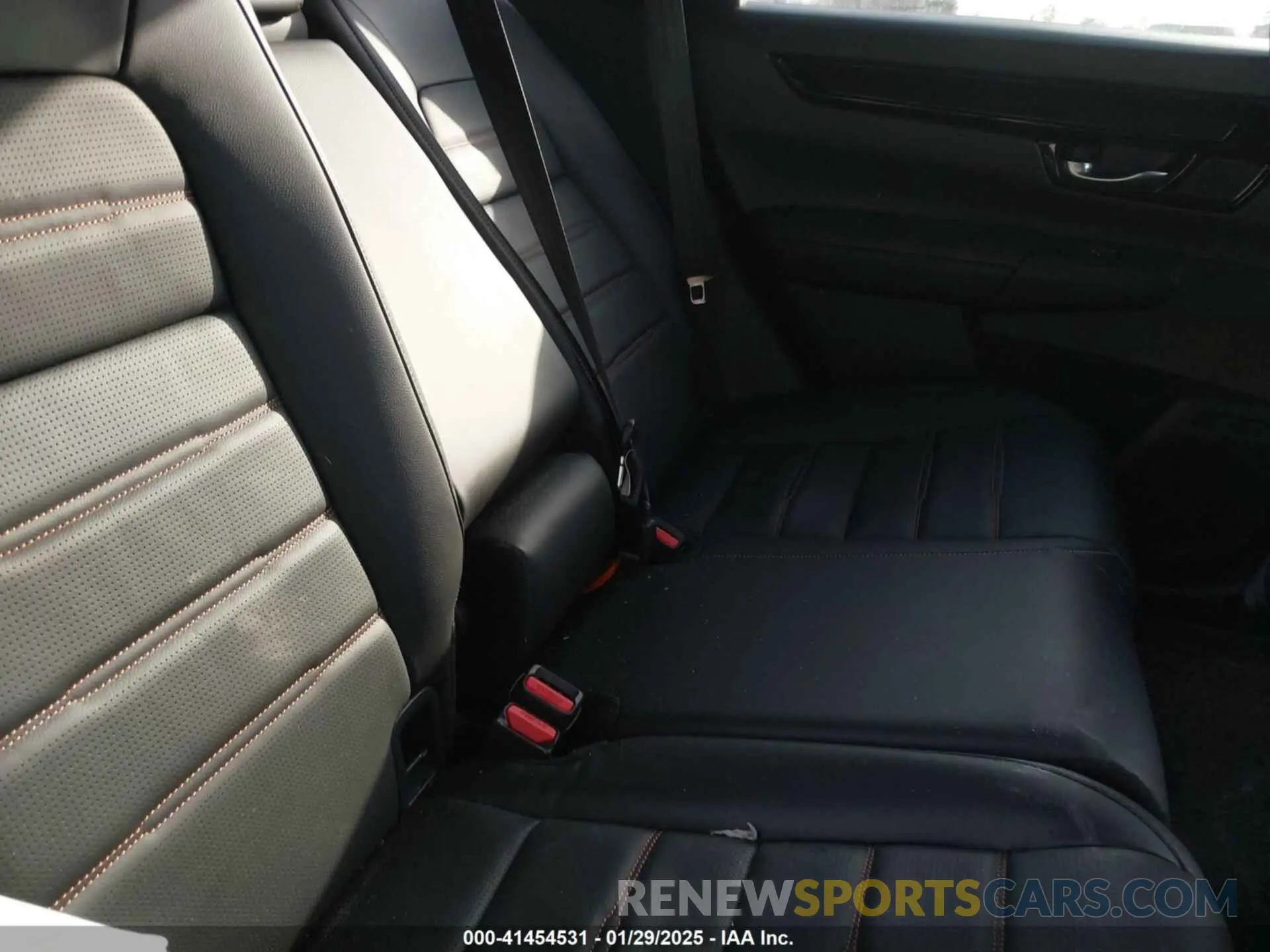 8 fotografías del automóvil dañado 5J6RS6H90SL010384 HONDA CR-V 2025