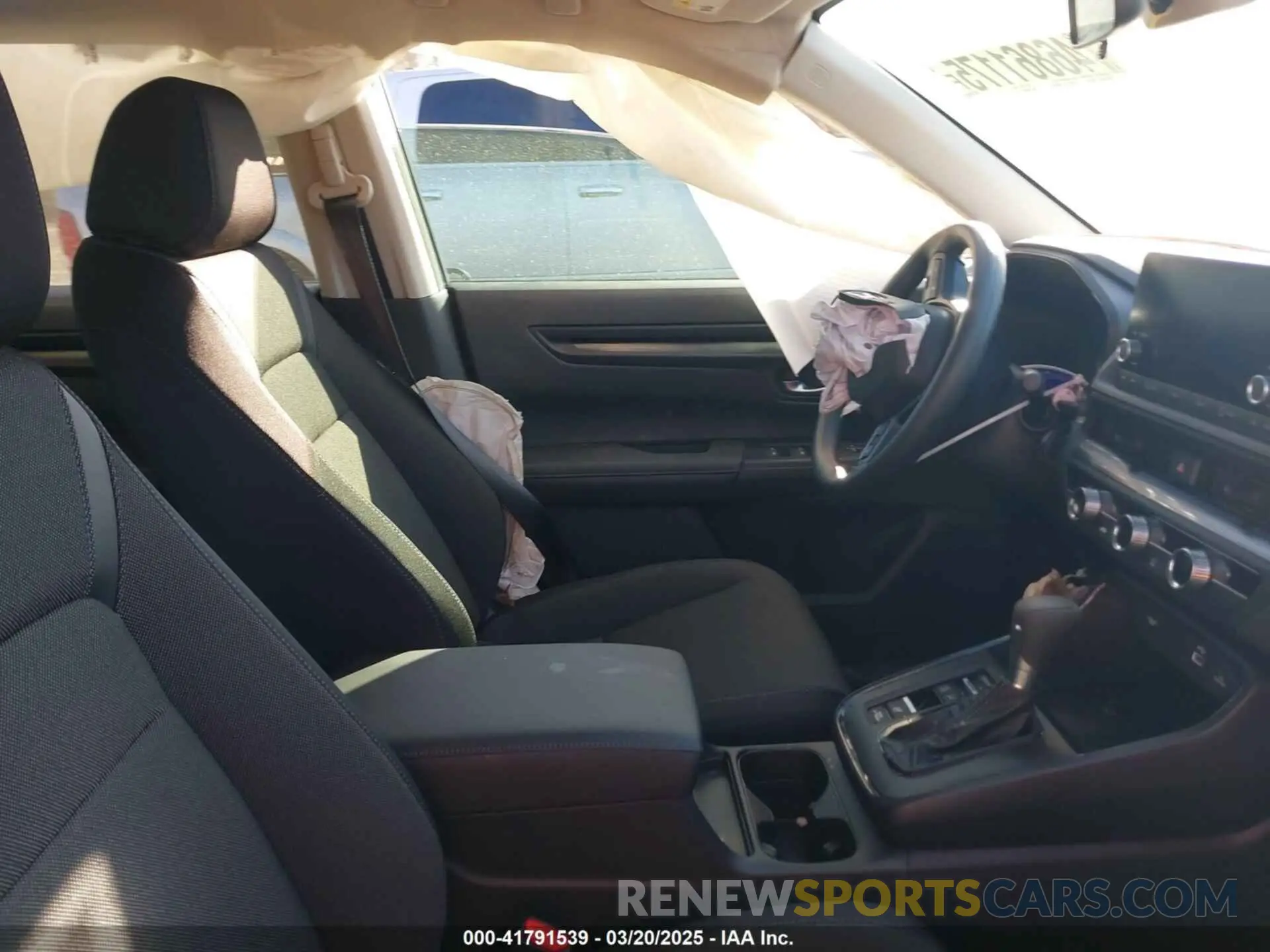5 fotografías del automóvil dañado 7FARS4H29SE007889 HONDA CR-V 2025
