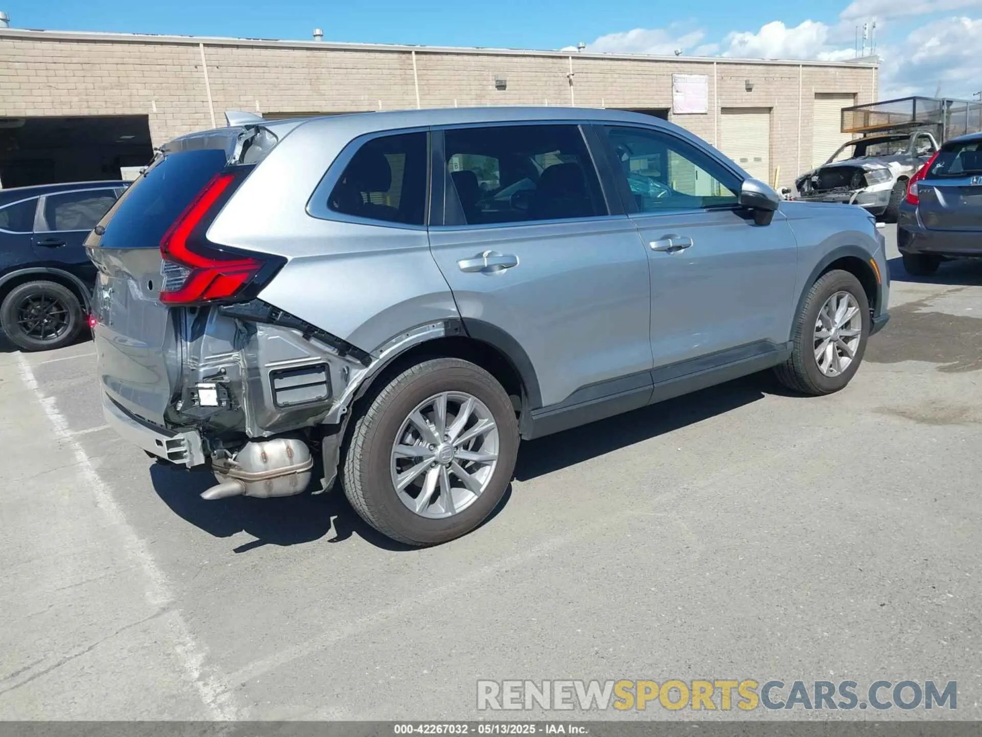 4 fotografías del automóvil dañado 7FARS4H47SE005964 HONDA CR-V 2025