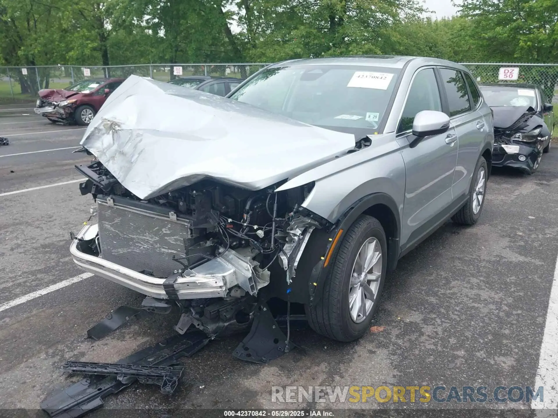 2 fotografías del automóvil dañado 7FARS4H4XSE009684 HONDA CR-V 2025