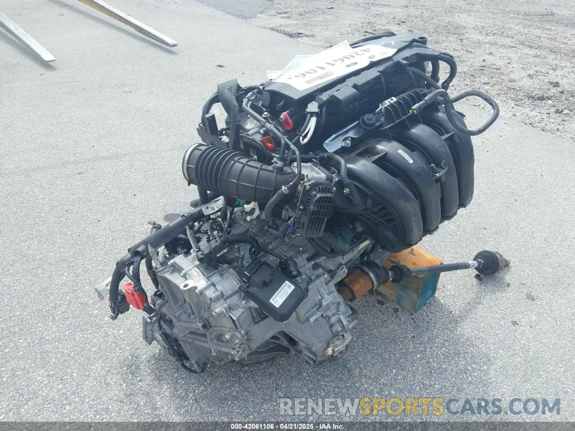 3 fotografías del automóvil dañado 7FARS4H70SE004911 HONDA CR-V 2025