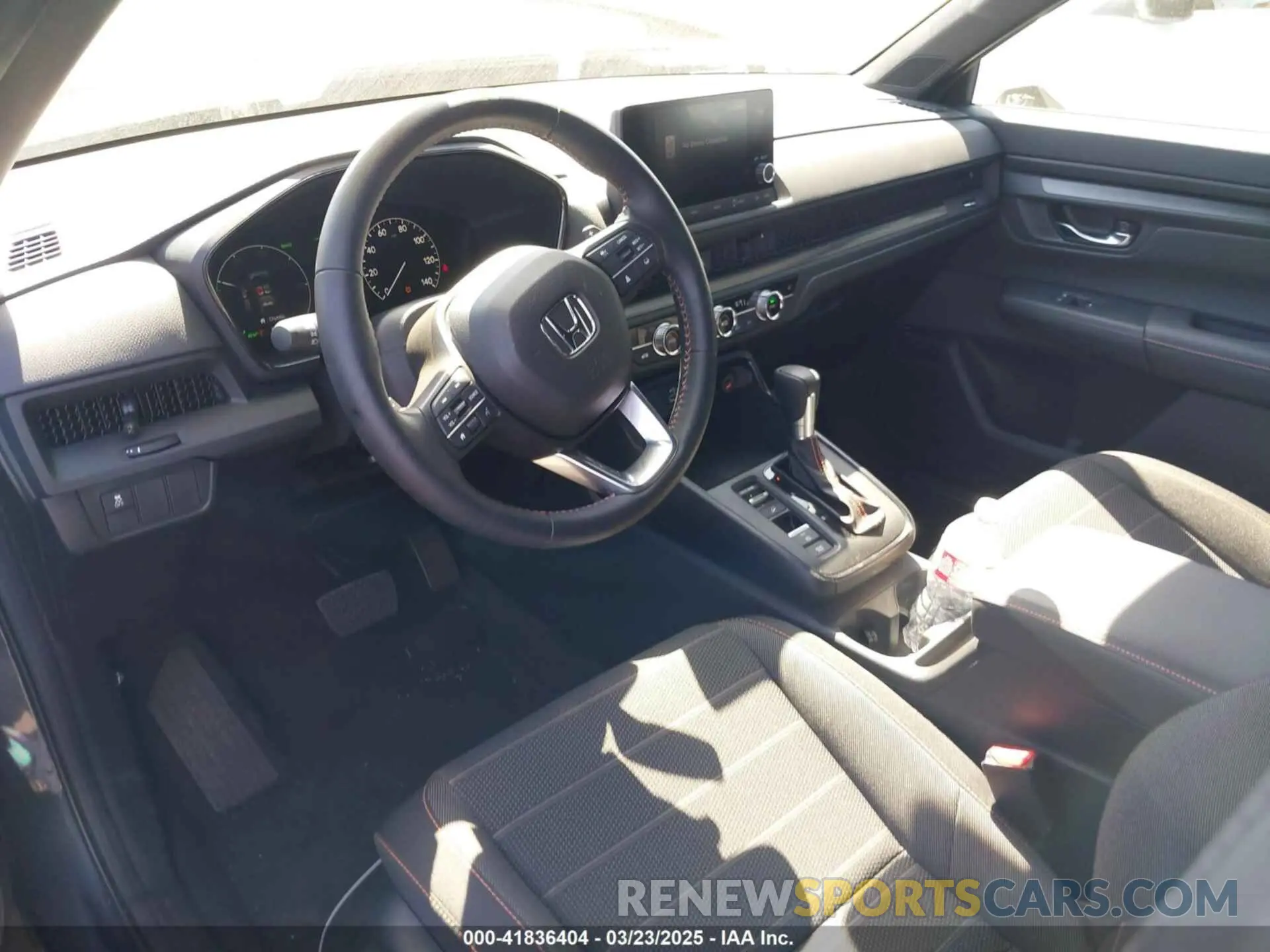 12 fotografías del automóvil dañado 7FARS5H54SE009825 HONDA CR-V 2025