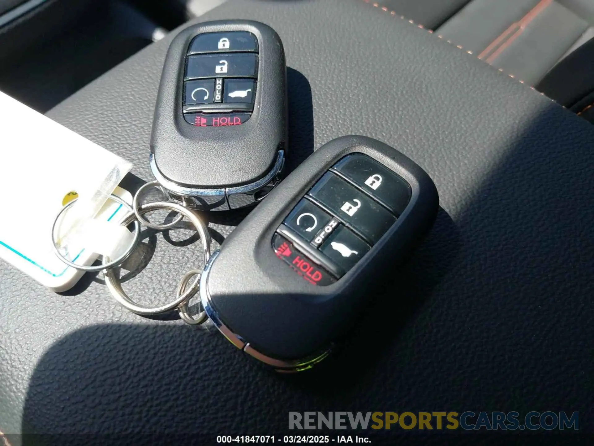 11 fotografías del automóvil dañado 7FARS5H82SE001975 HONDA CR-V 2025