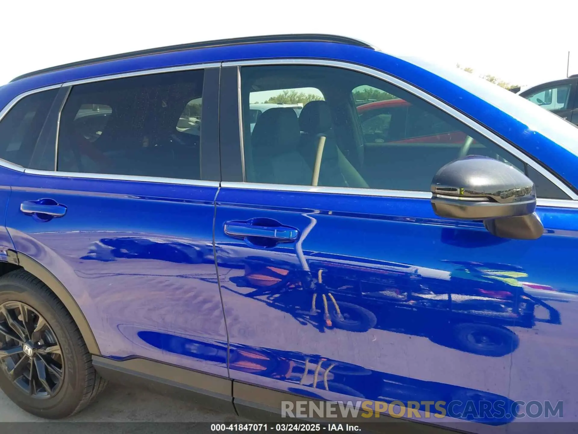 14 fotografías del automóvil dañado 7FARS5H82SE001975 HONDA CR-V 2025