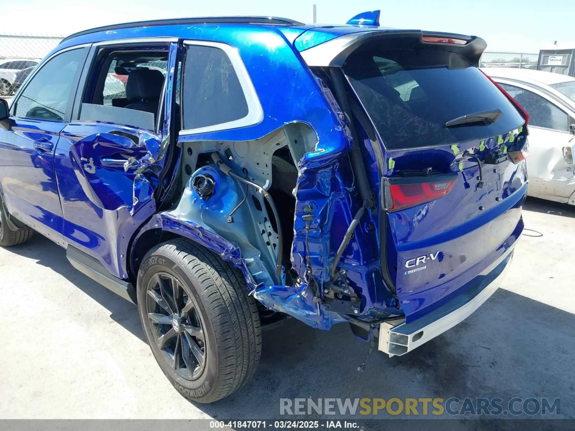 6 fotografías del automóvil dañado 7FARS5H82SE001975 HONDA CR-V 2025