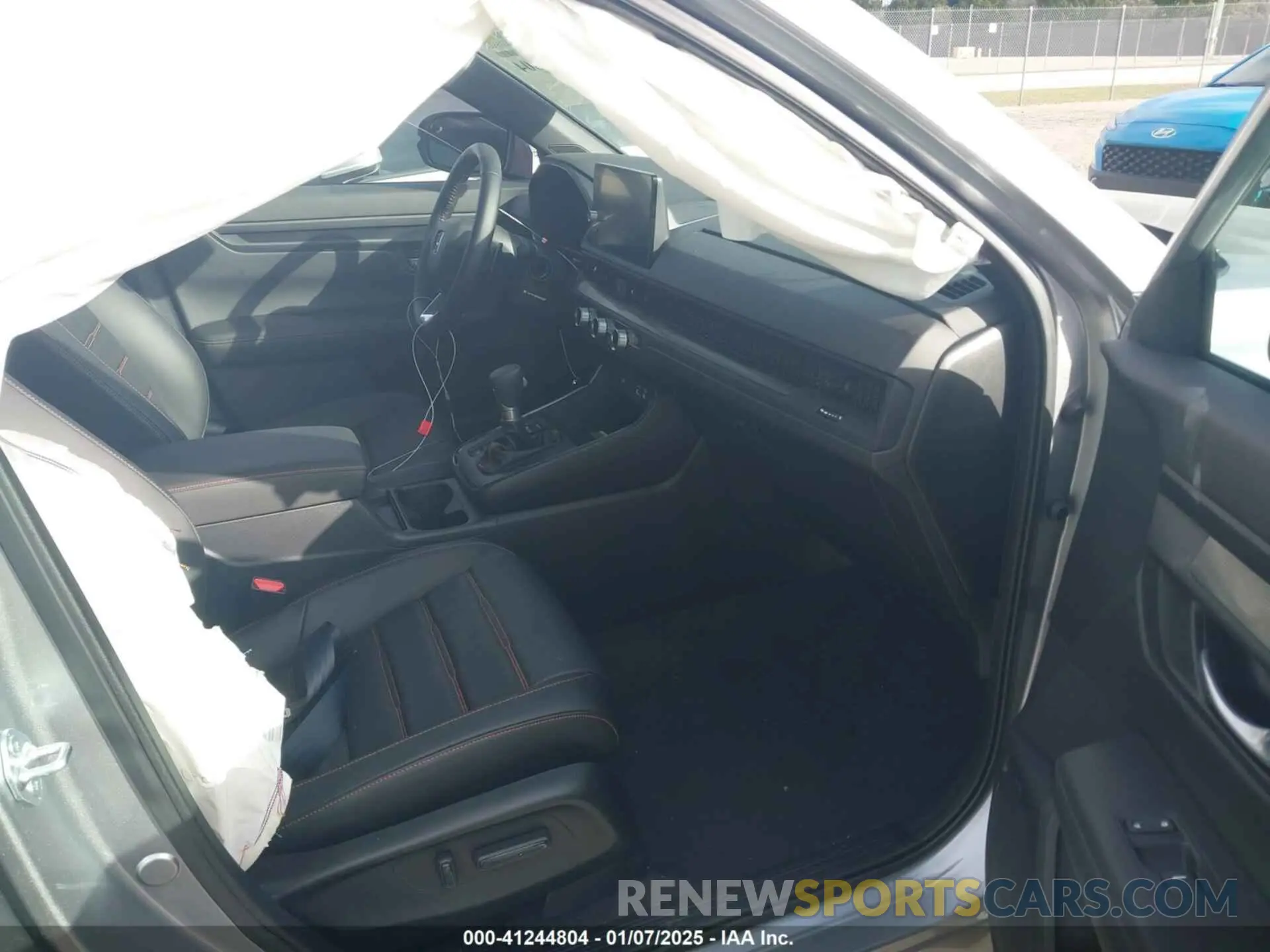 5 fotografías del automóvil dañado 7FARS5H85SE013182 HONDA CR-V 2025