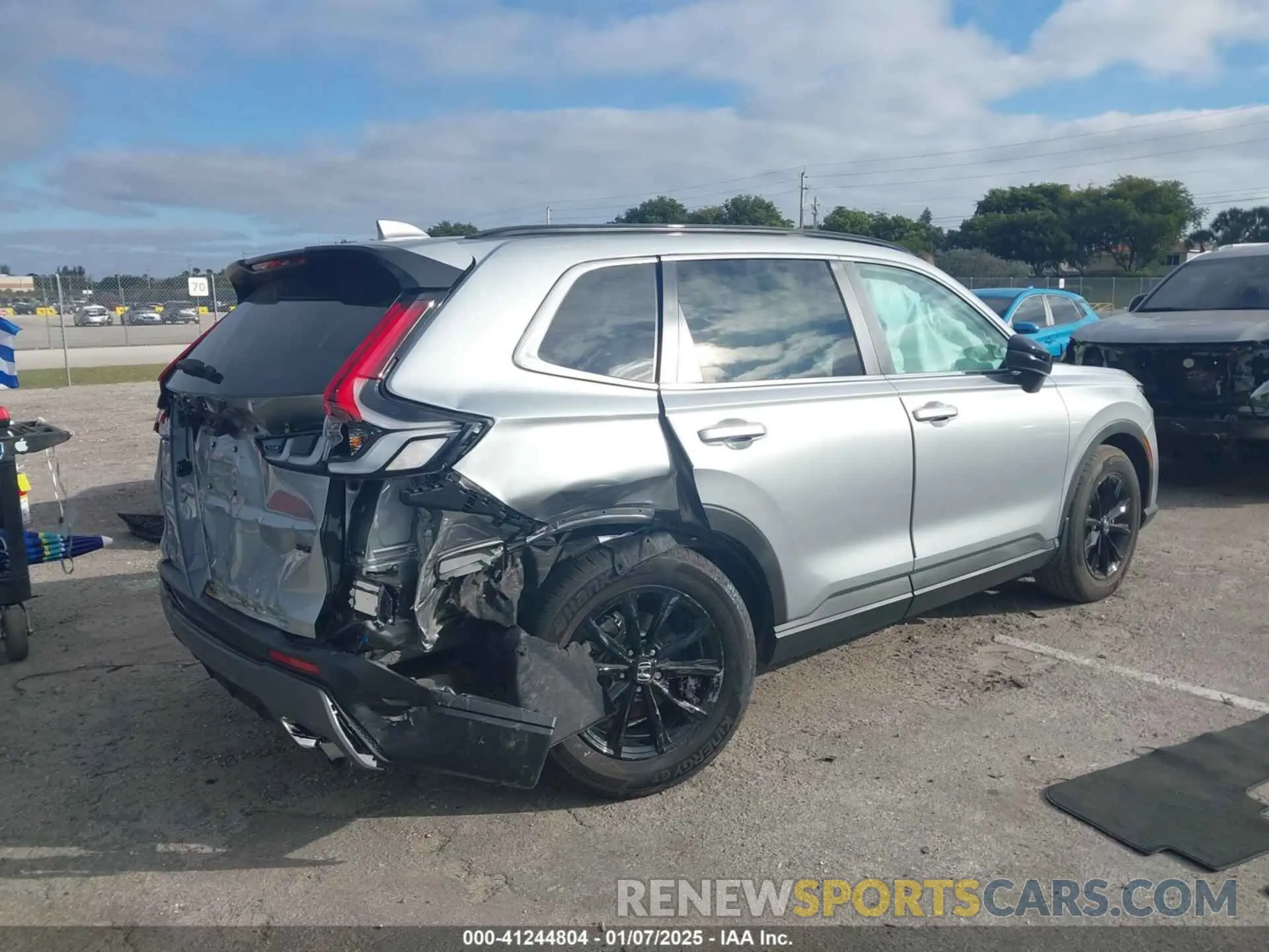 6 fotografías del automóvil dañado 7FARS5H85SE013182 HONDA CR-V 2025