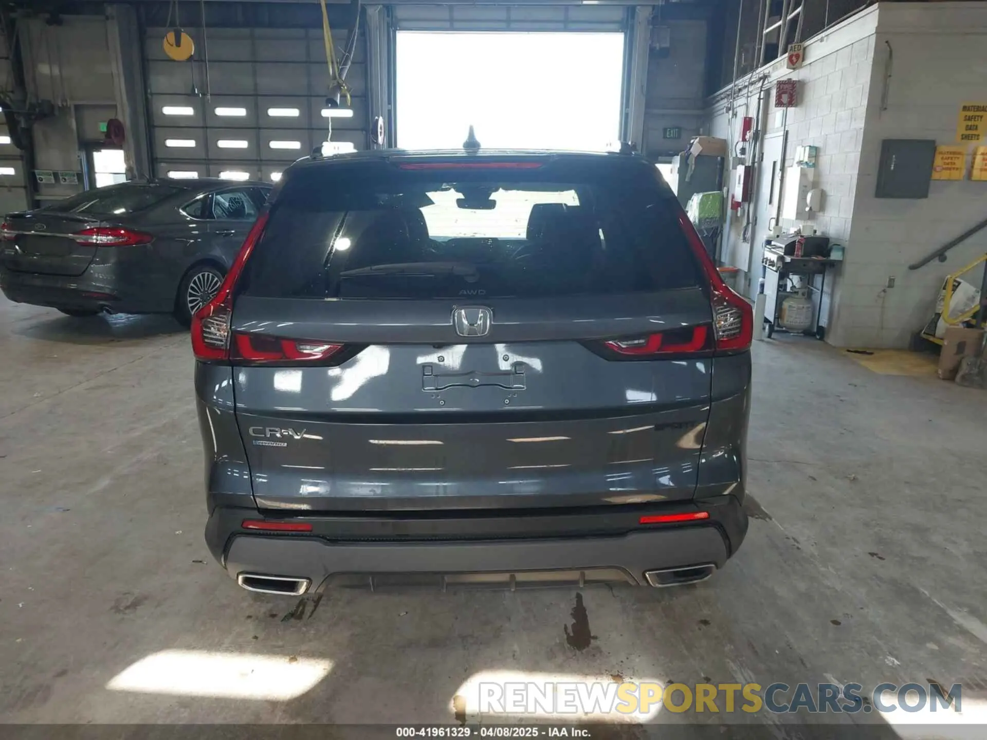 17 fotografías del automóvil dañado 7FARS6H84SE012515 HONDA CR-V 2025