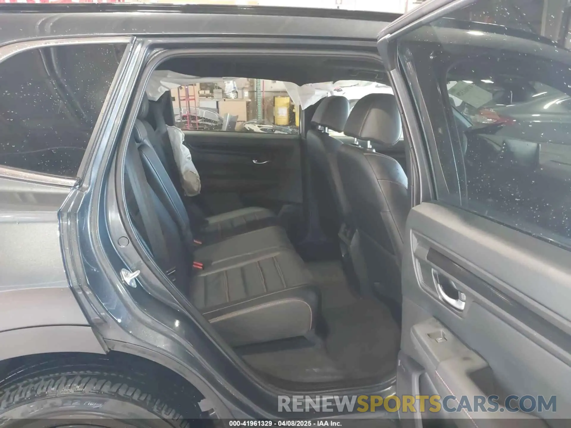8 fotografías del automóvil dañado 7FARS6H84SE012515 HONDA CR-V 2025