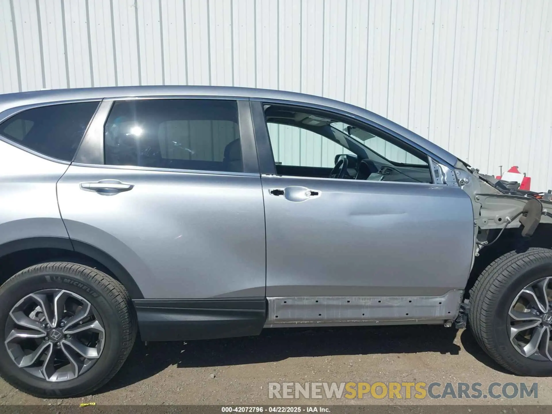 14 fotografías del automóvil dañado 7FART6H53LE004913 HONDA CR-V HYBRID 2020