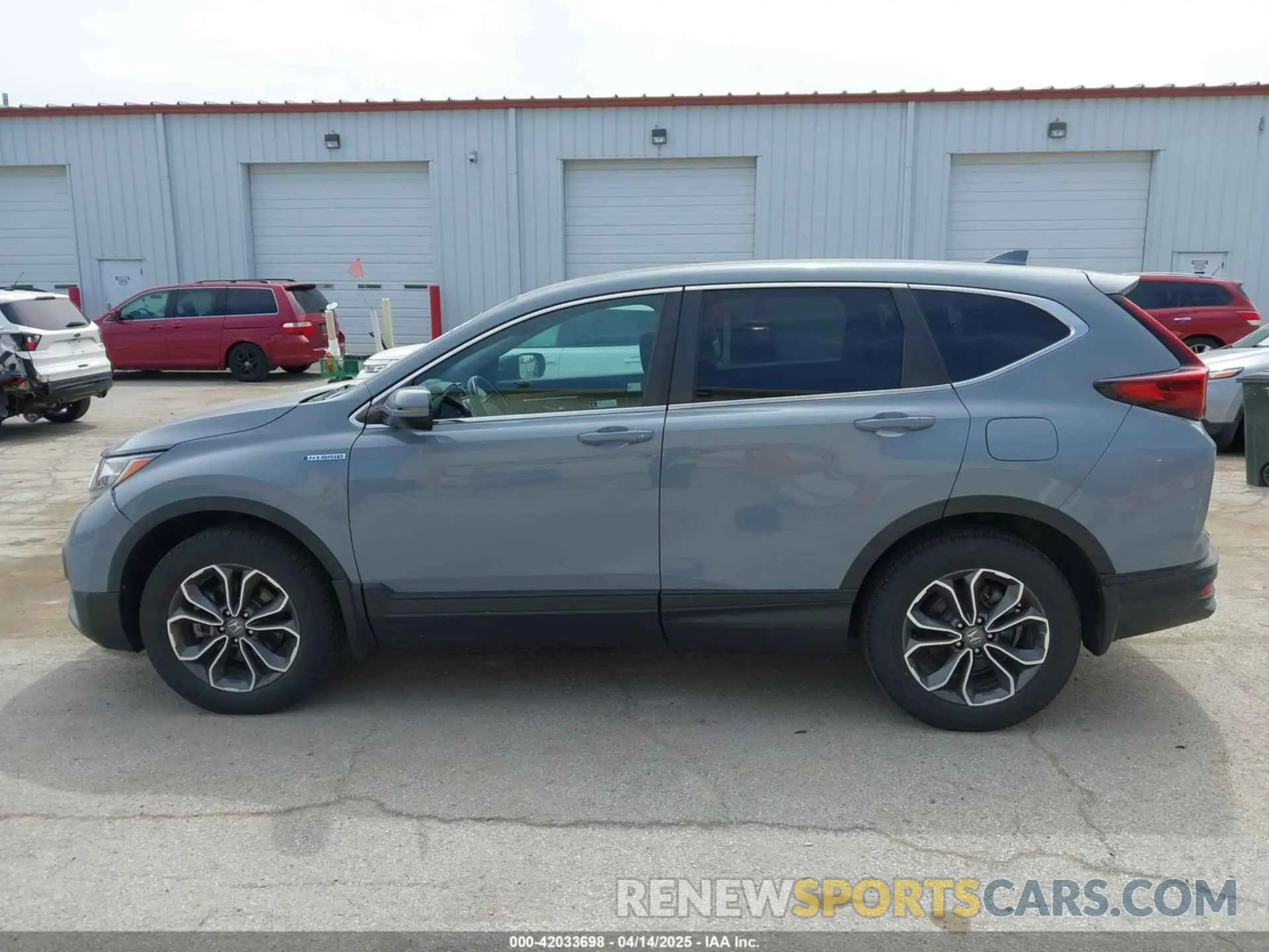 14 fotografías del automóvil dañado 7FART6H80LE011540 HONDA CR-V HYBRID 2020
