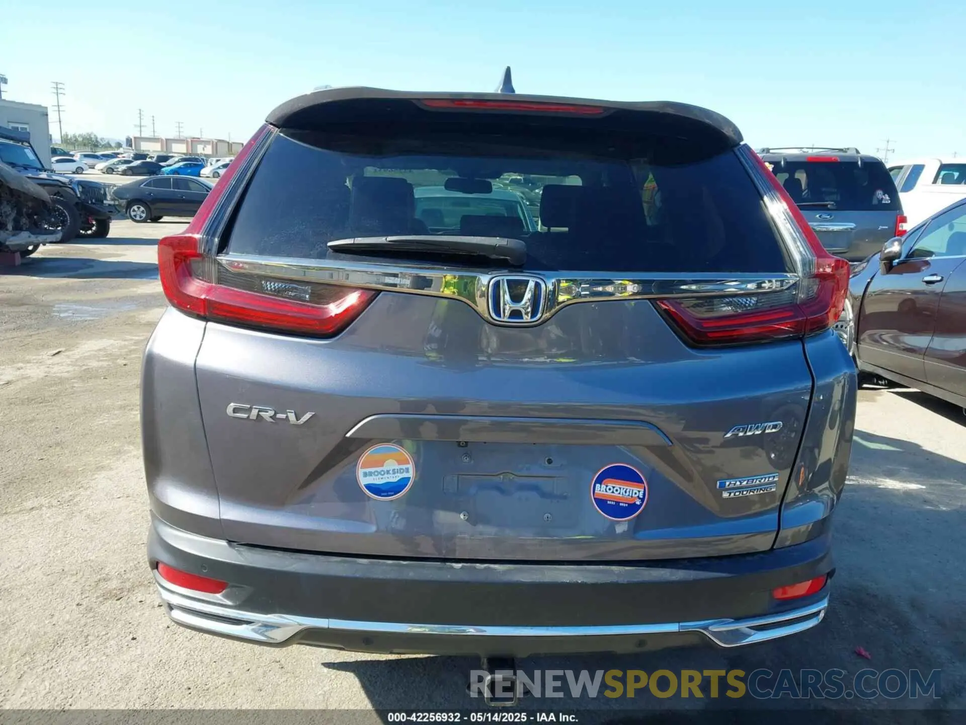 16 fotografías del automóvil dañado 7FART6H91LE000684 HONDA CR-V HYBRID 2020