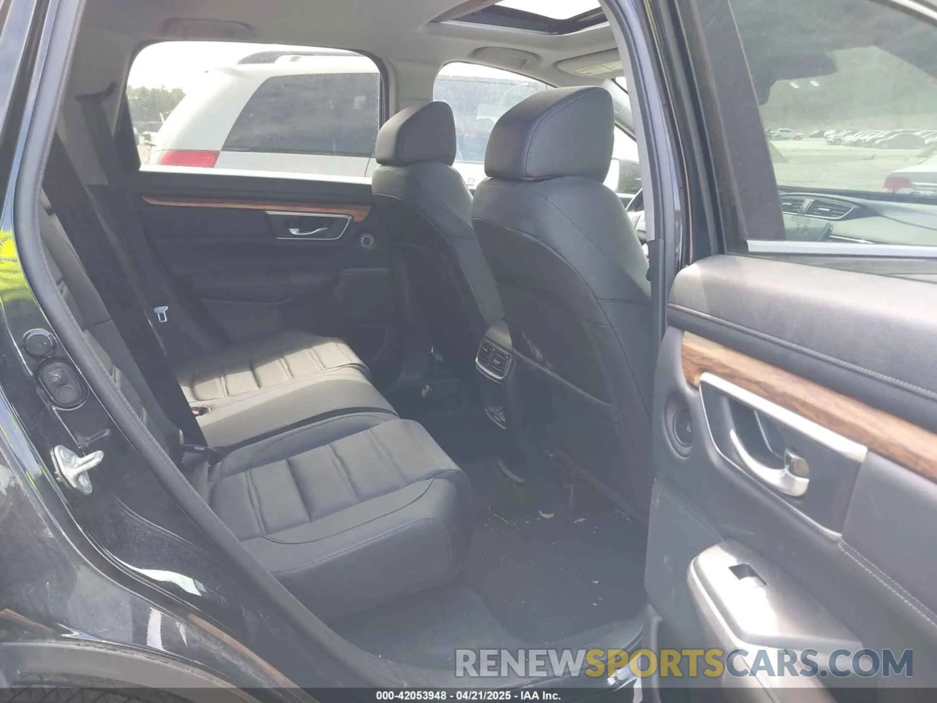 8 fotografías del automóvil dañado 7FART6H96LE023782 HONDA CR-V HYBRID 2020