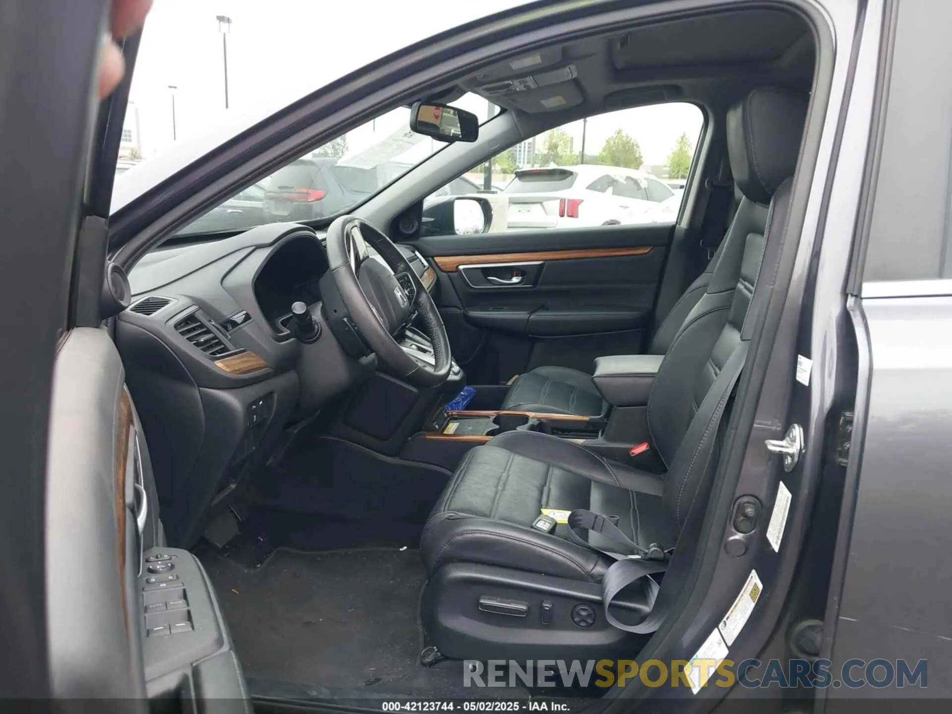 5 fotografías del automóvil dañado 7FART6H99LE000979 HONDA CR-V HYBRID 2020