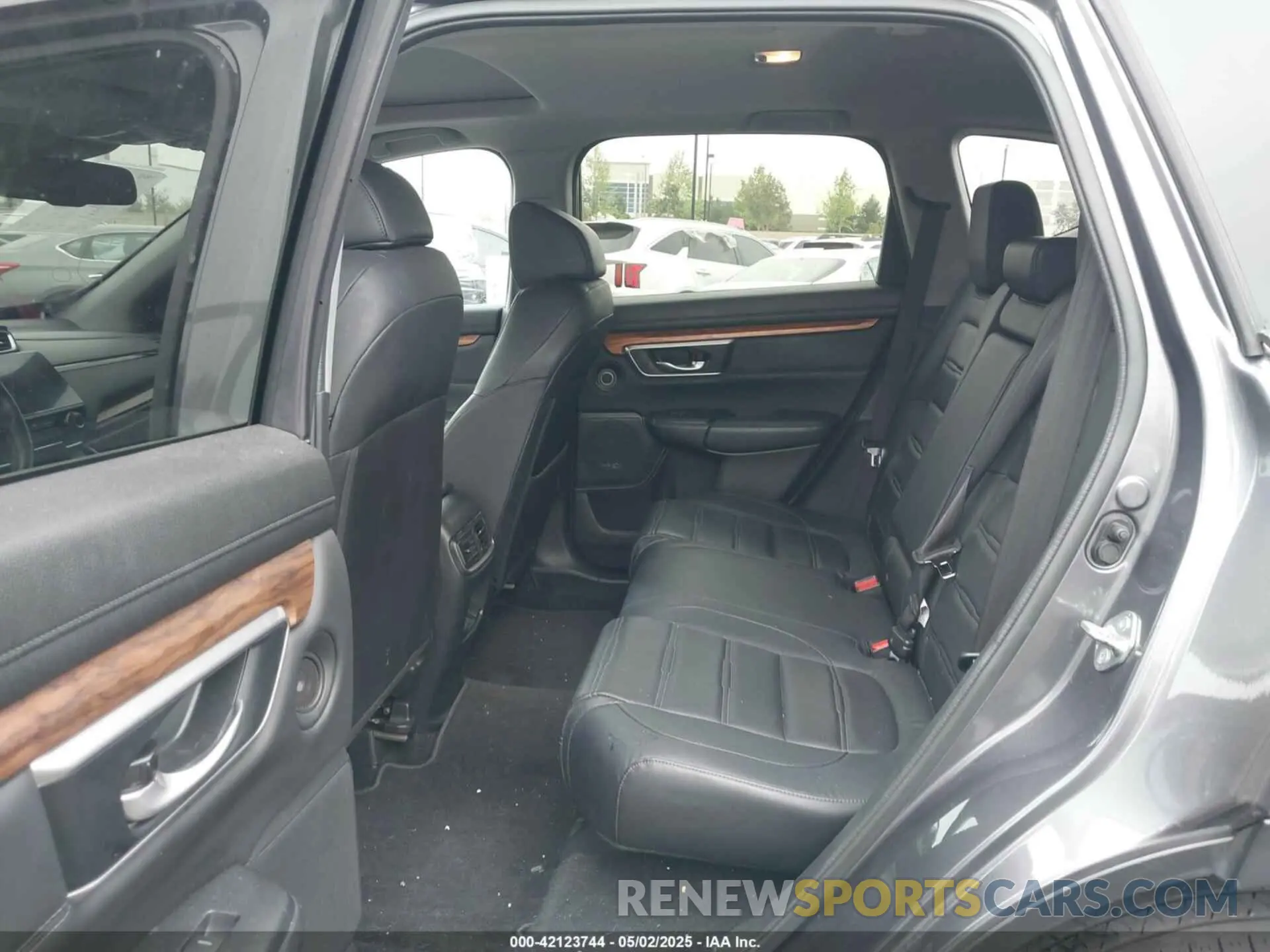 8 fotografías del automóvil dañado 7FART6H99LE000979 HONDA CR-V HYBRID 2020