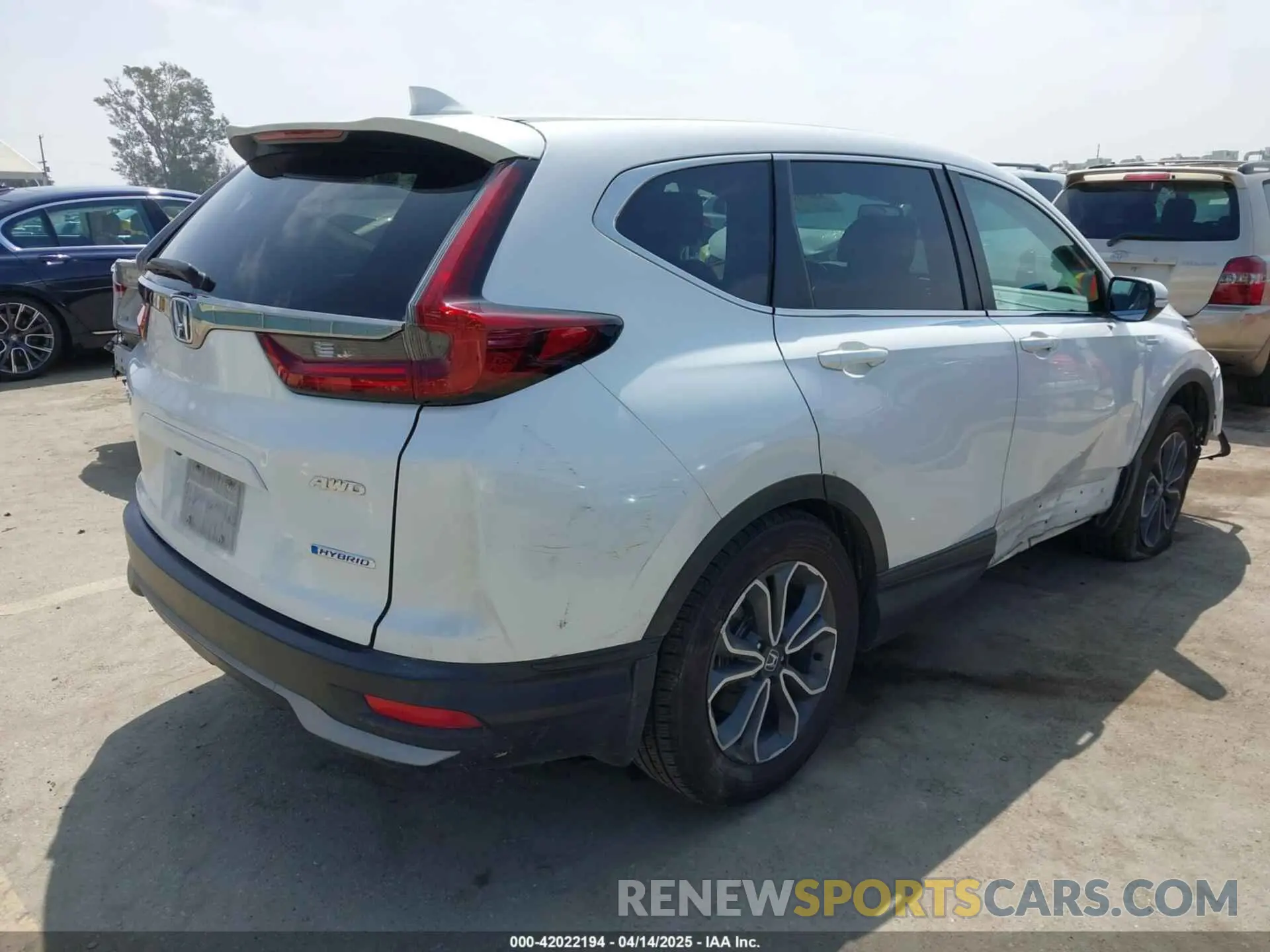 4 fotografías del automóvil dañado 5J6RT6H81NL027736 HONDA CR-V HYBRID 2022