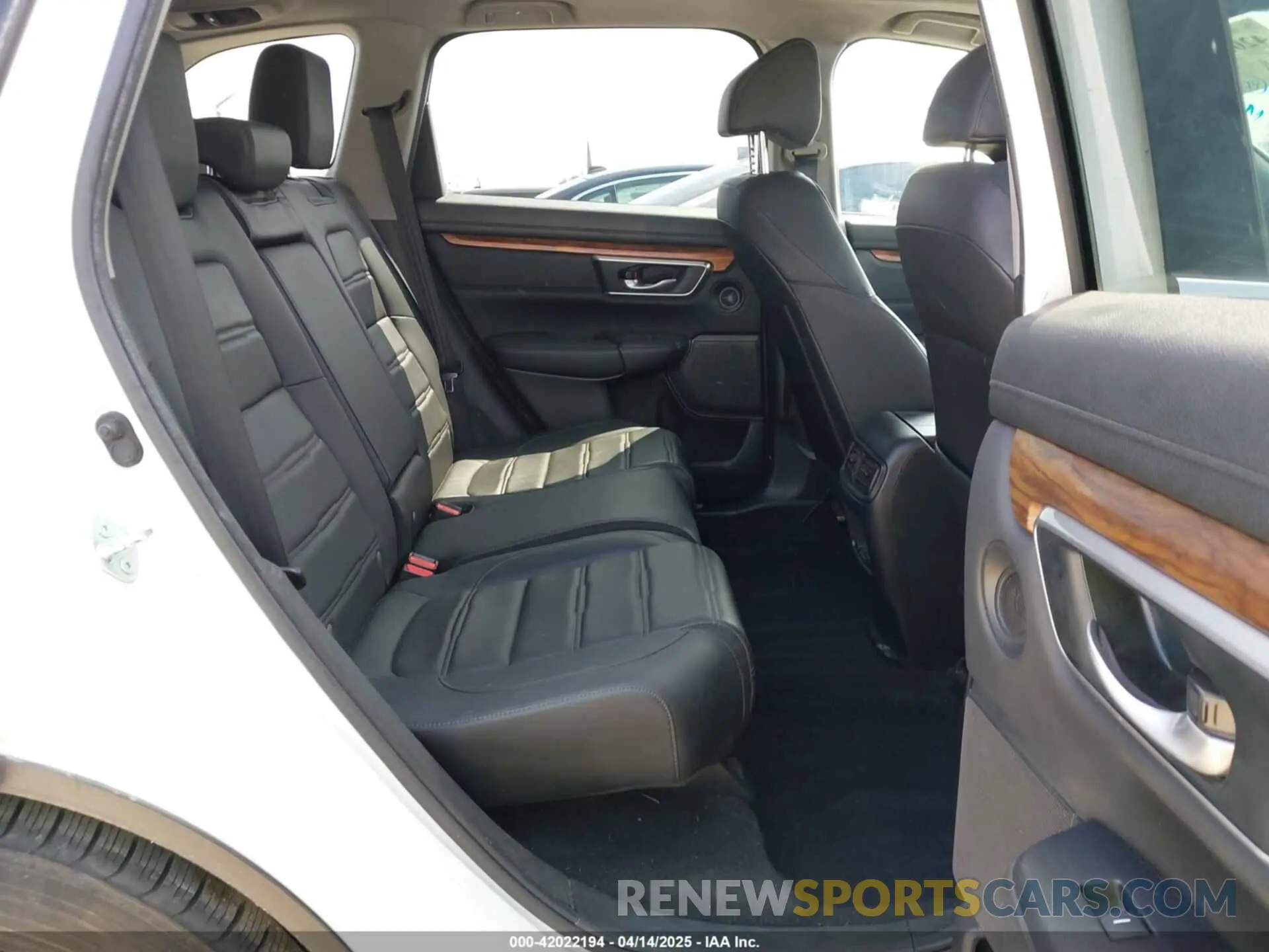 8 fotografías del automóvil dañado 5J6RT6H81NL027736 HONDA CR-V HYBRID 2022