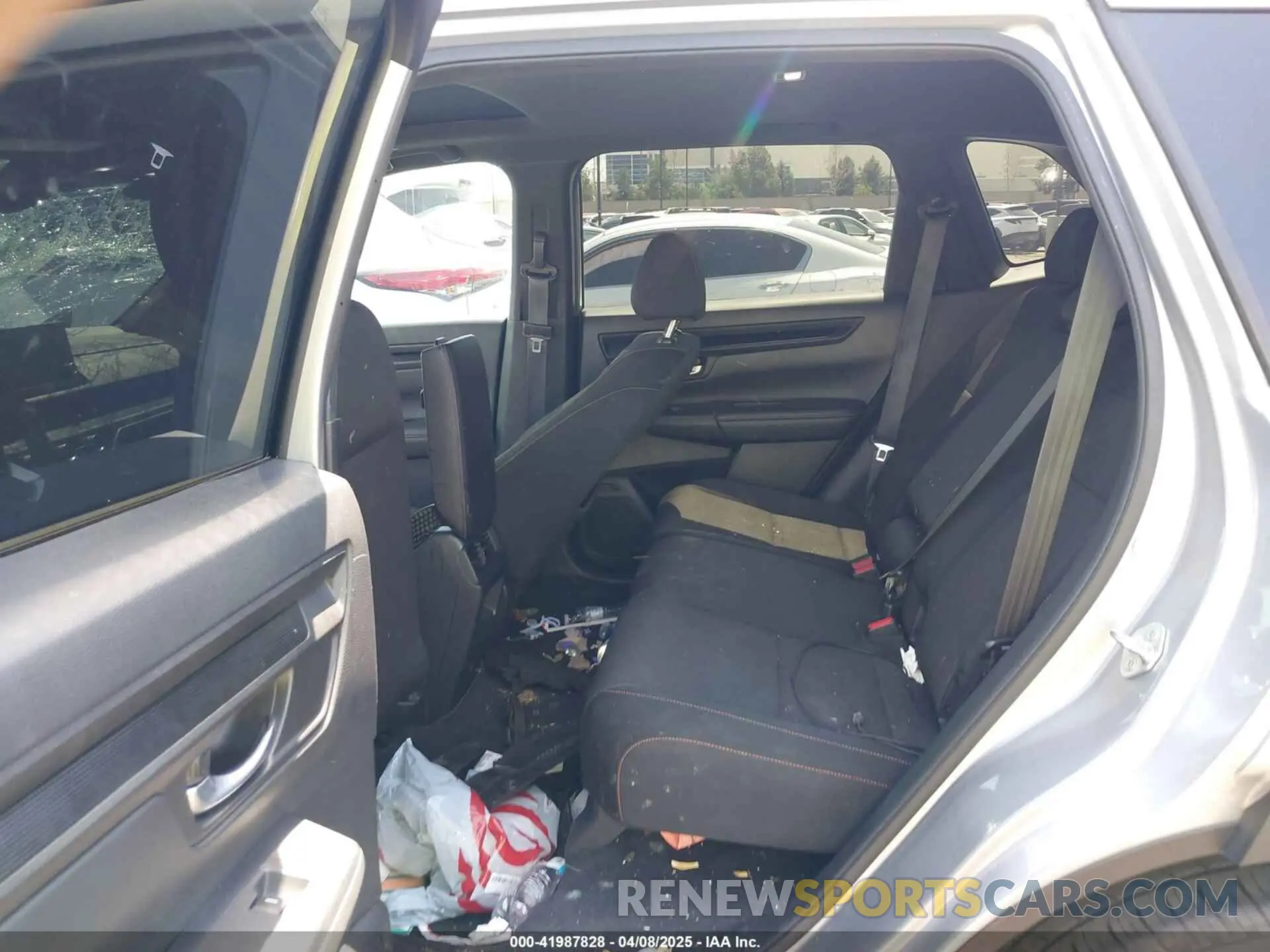 8 fotografías del automóvil dañado 2HKRS5H54PH712362 HONDA CR-V HYBRID 2023