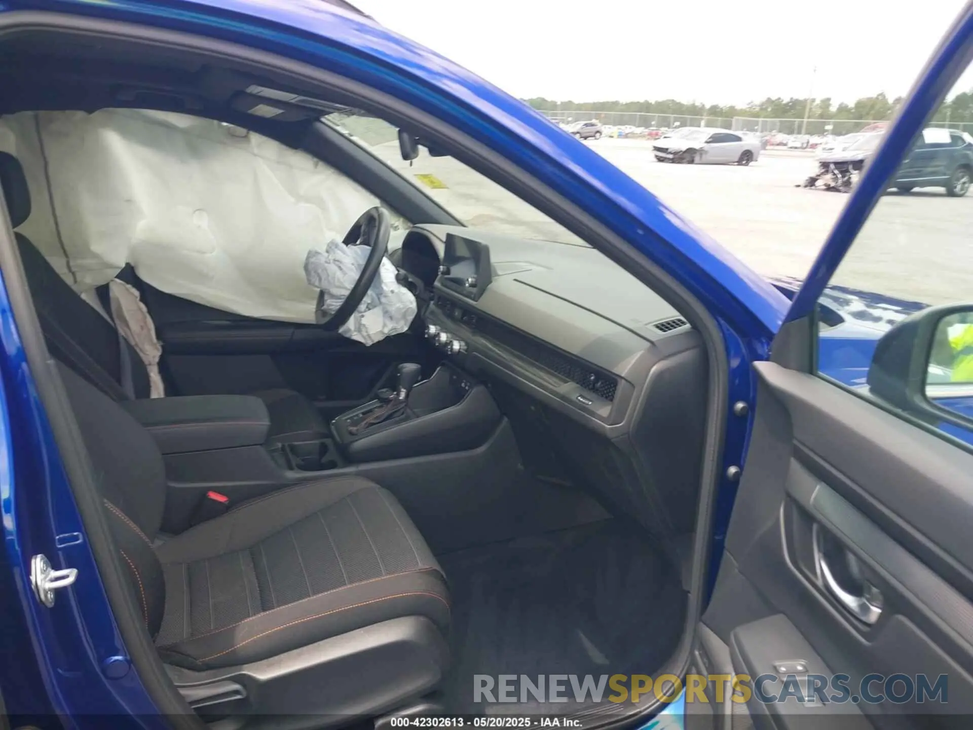 5 fotografías del automóvil dañado 2HKRS5H54PH715214 HONDA CR-V HYBRID 2023