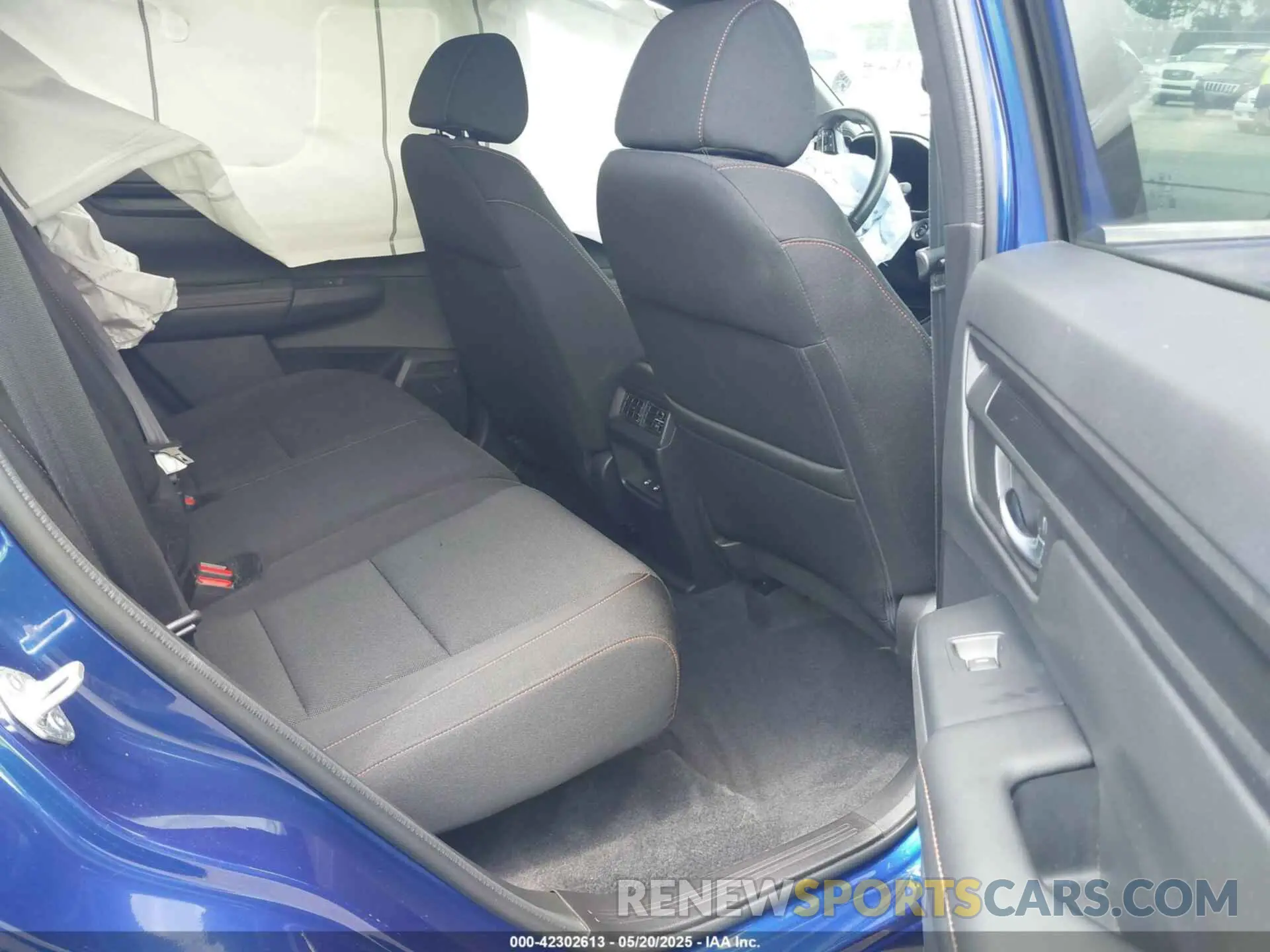 8 fotografías del automóvil dañado 2HKRS5H54PH715214 HONDA CR-V HYBRID 2023