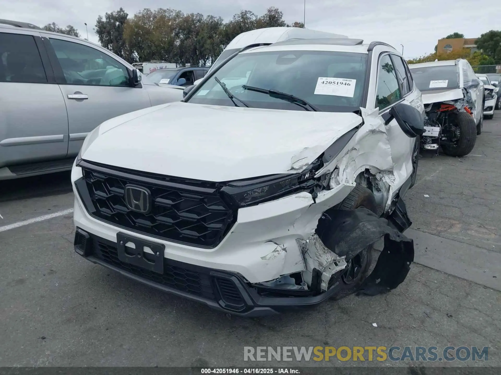 2 fotografías del automóvil dañado 2HKRS5H58PH711229 HONDA CR-V HYBRID 2023