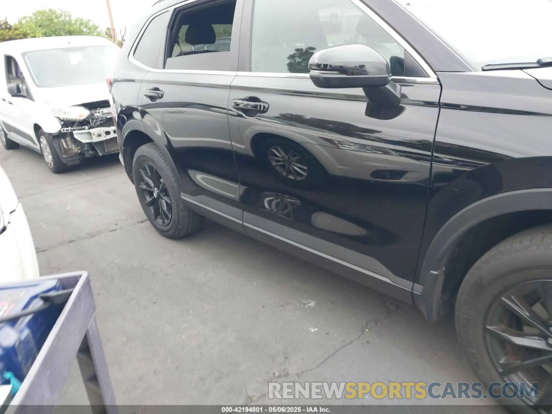 13 fotografías del automóvil dañado 2HKRS6H58PH814138 HONDA CR-V HYBRID 2023