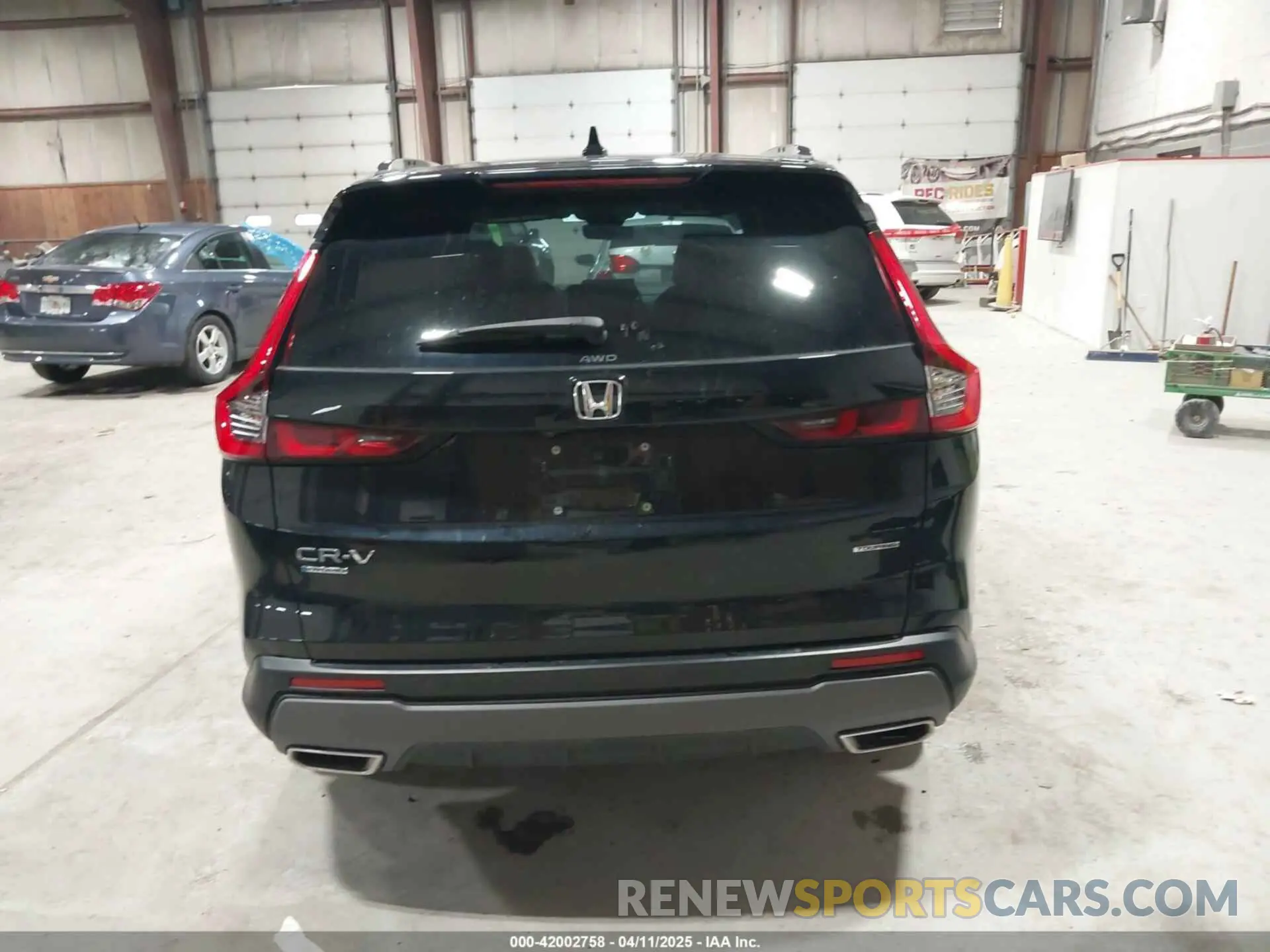 17 fotografías del automóvil dañado 5J6RS6H90PL008352 HONDA CR-V HYBRID 2023