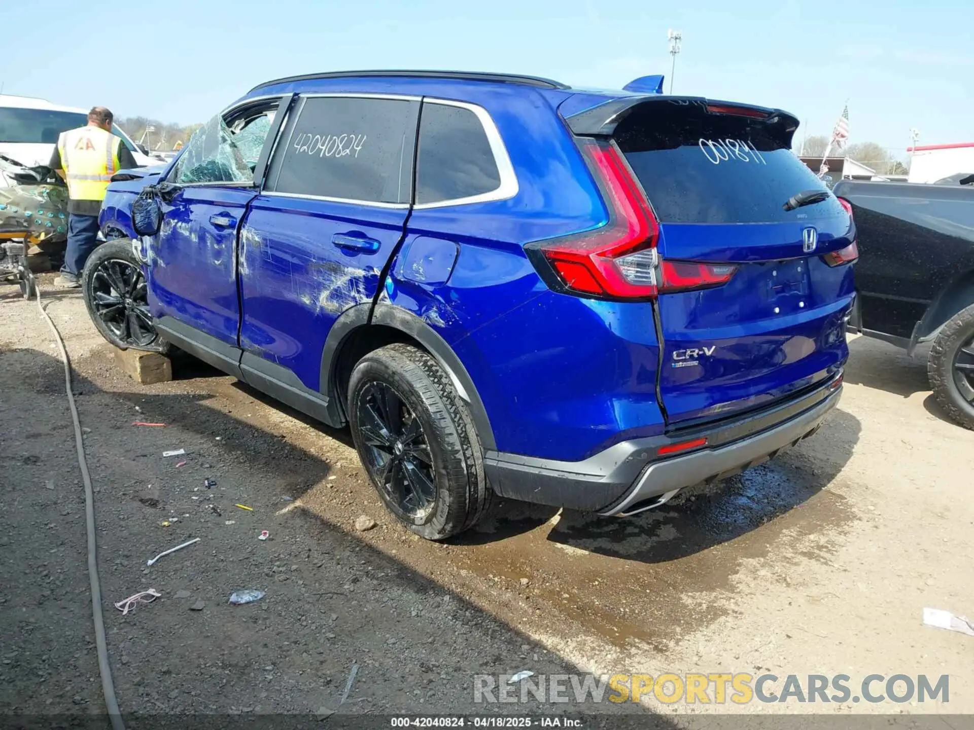 3 fotografías del automóvil dañado 5J6RS6H92PL001841 HONDA CR-V HYBRID 2023
