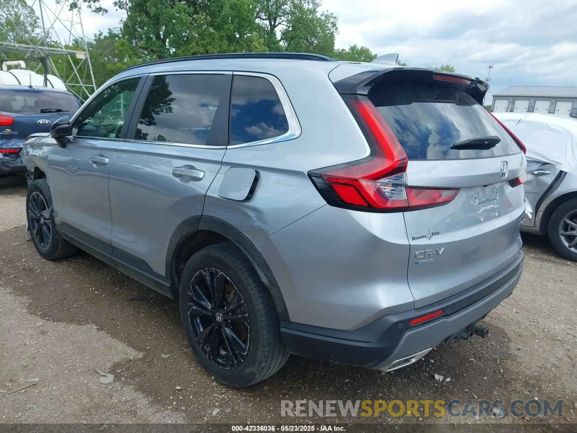 3 fotografías del automóvil dañado 7FARS6H96PE000222 HONDA CR-V HYBRID 2023