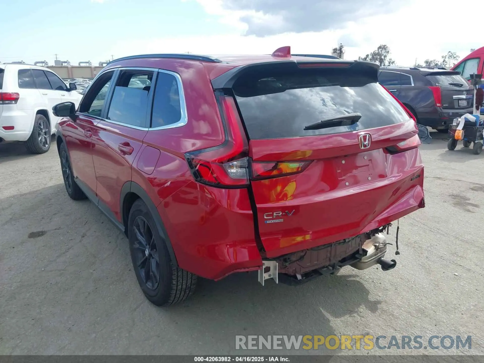 3 fotografías del automóvil dañado 7FARS5H50RE035932 HONDA CR-V HYBRID 2024