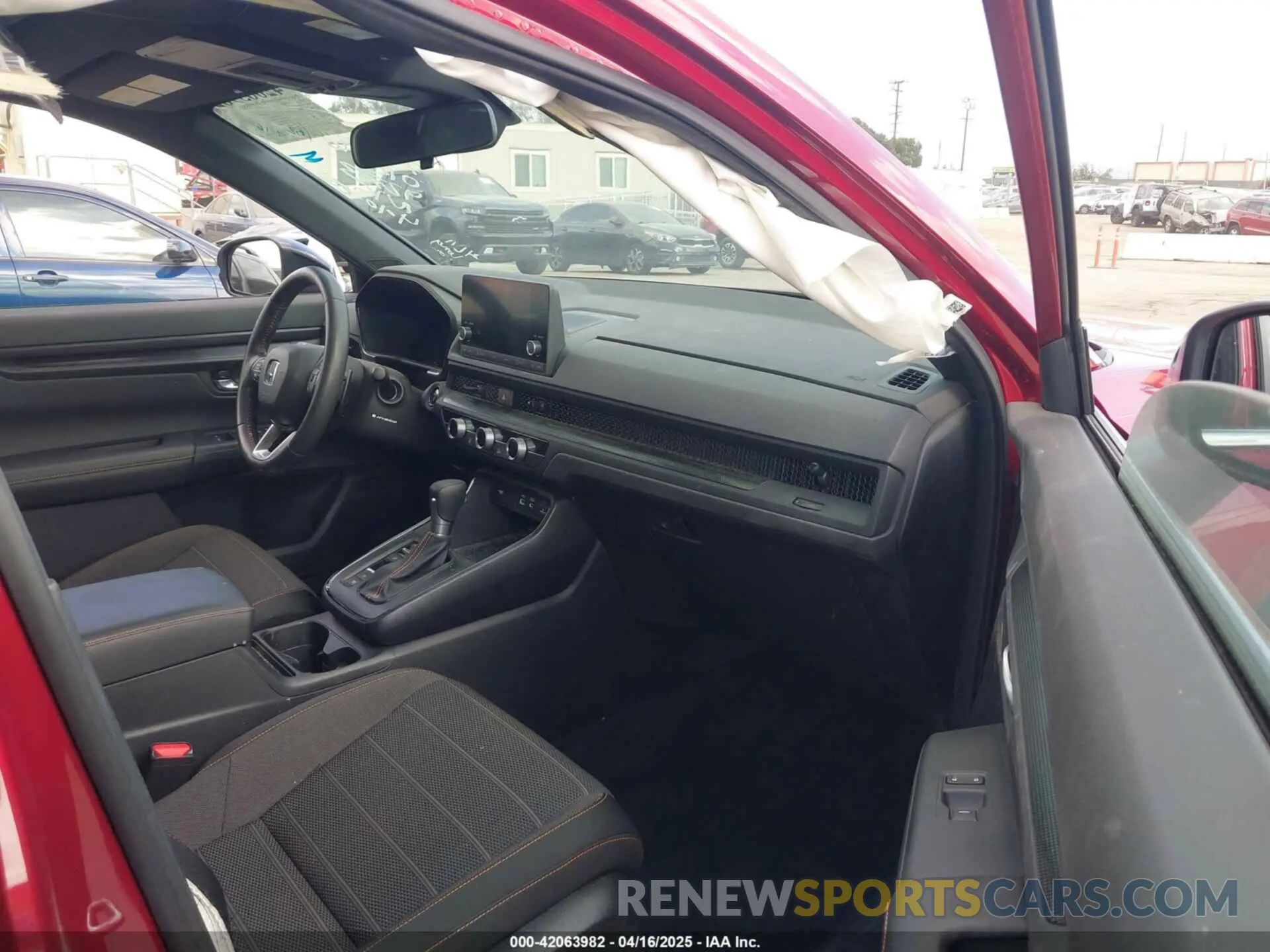 5 fotografías del automóvil dañado 7FARS5H50RE035932 HONDA CR-V HYBRID 2024