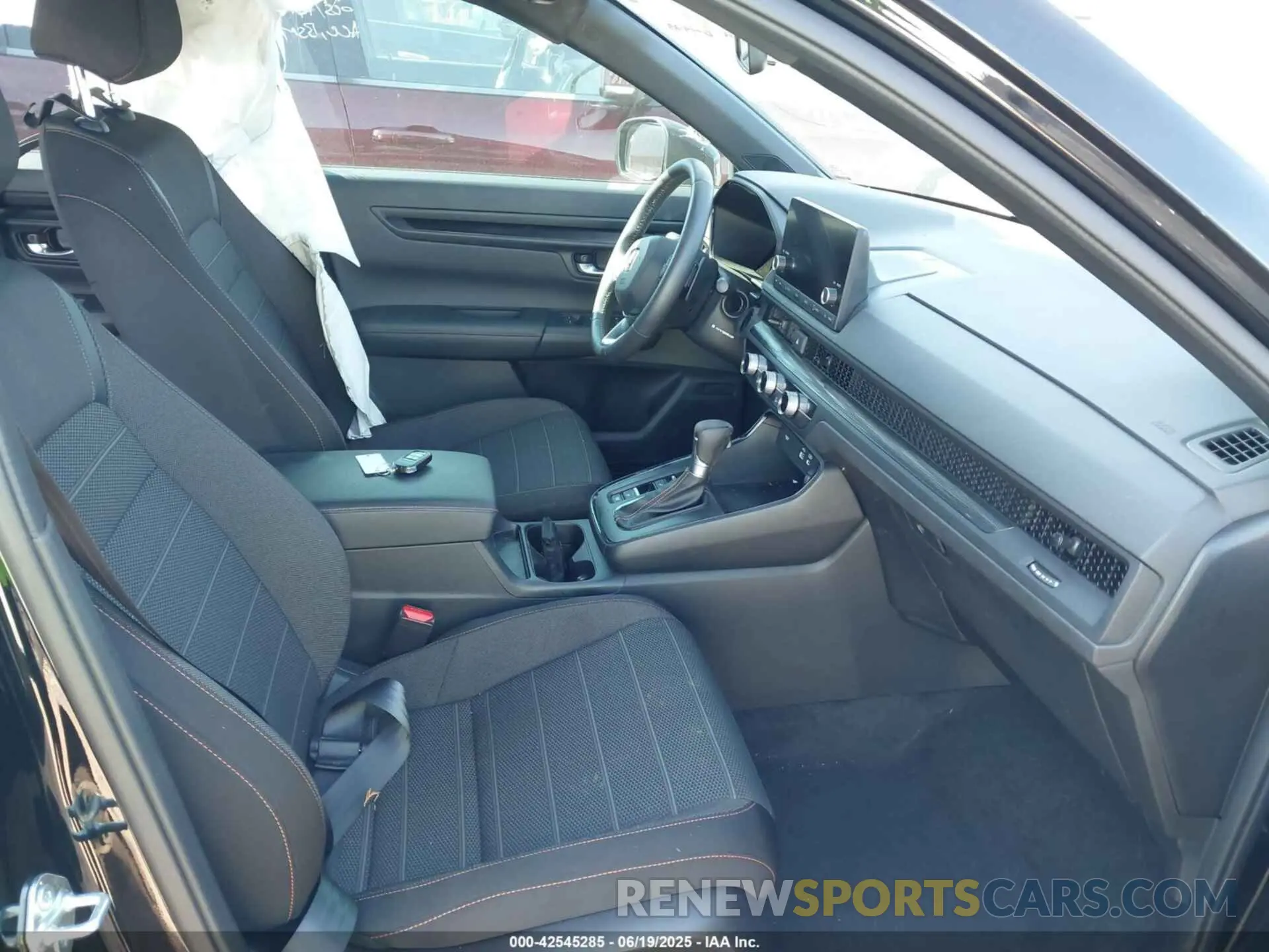 5 fotografías del automóvil dañado 7FARS5H51RE037401 HONDA CR-V HYBRID 2024
