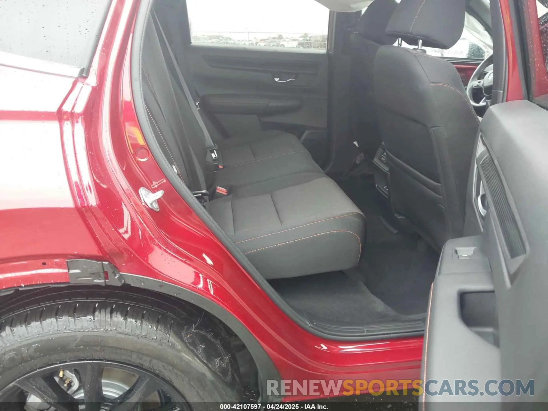 8 fotografías del automóvil dañado 7FARS5H58RE026119 HONDA CR-V HYBRID 2024