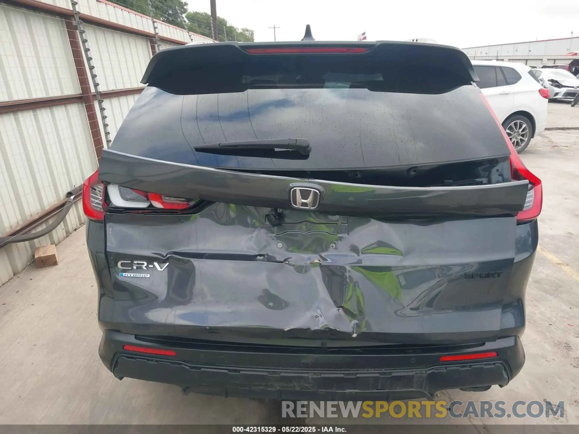 17 fotografías del automóvil dañado 7FARS5H81RE023590 HONDA CR-V HYBRID 2024