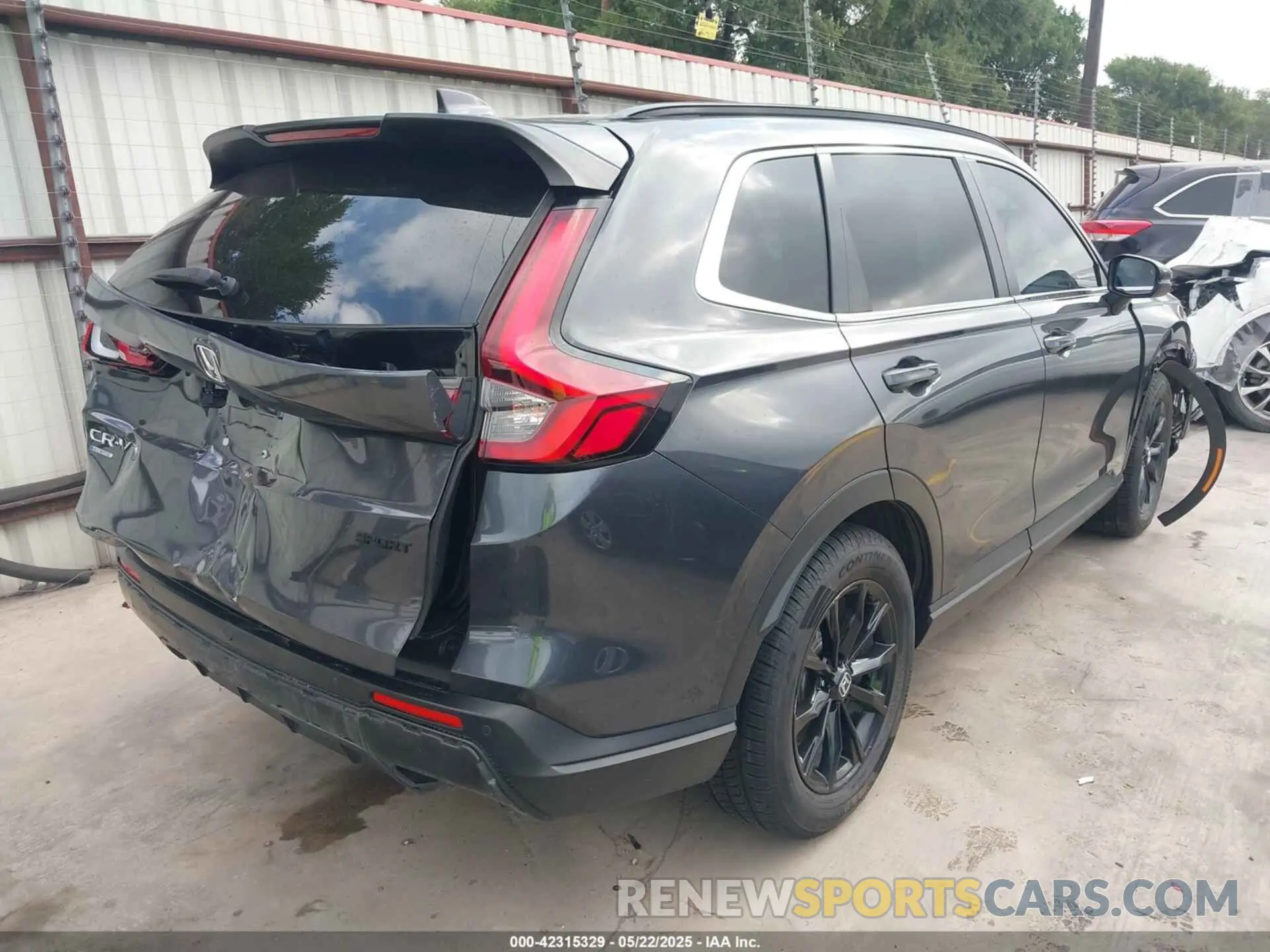 4 fotografías del automóvil dañado 7FARS5H81RE023590 HONDA CR-V HYBRID 2024