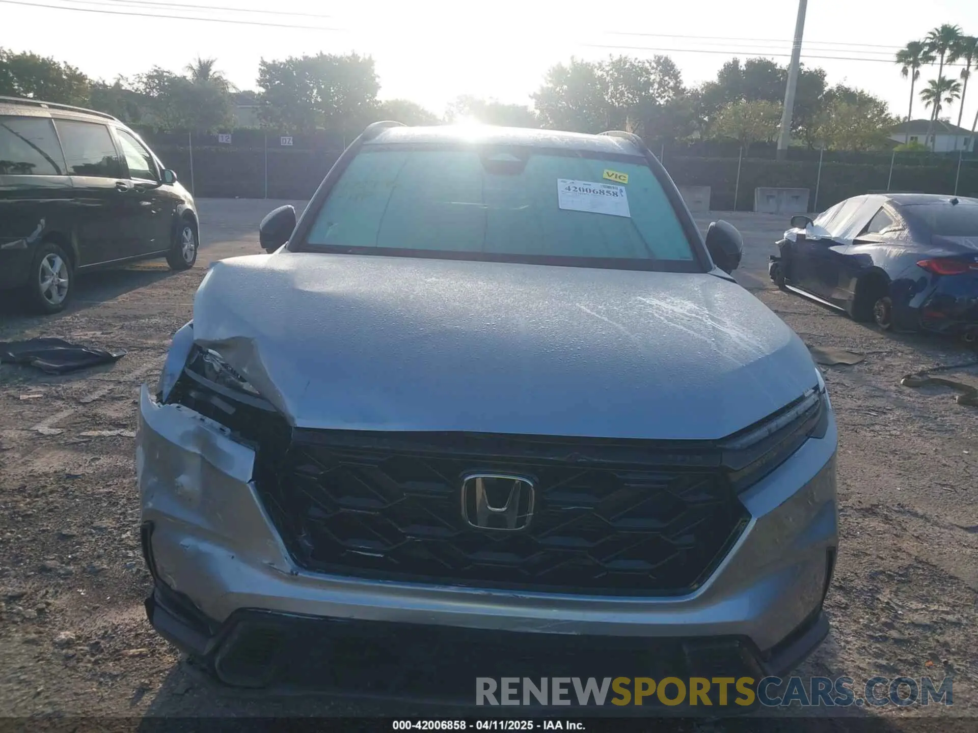 12 fotografías del automóvil dañado 7FARS6H86RE019136 HONDA CR-V HYBRID 2024