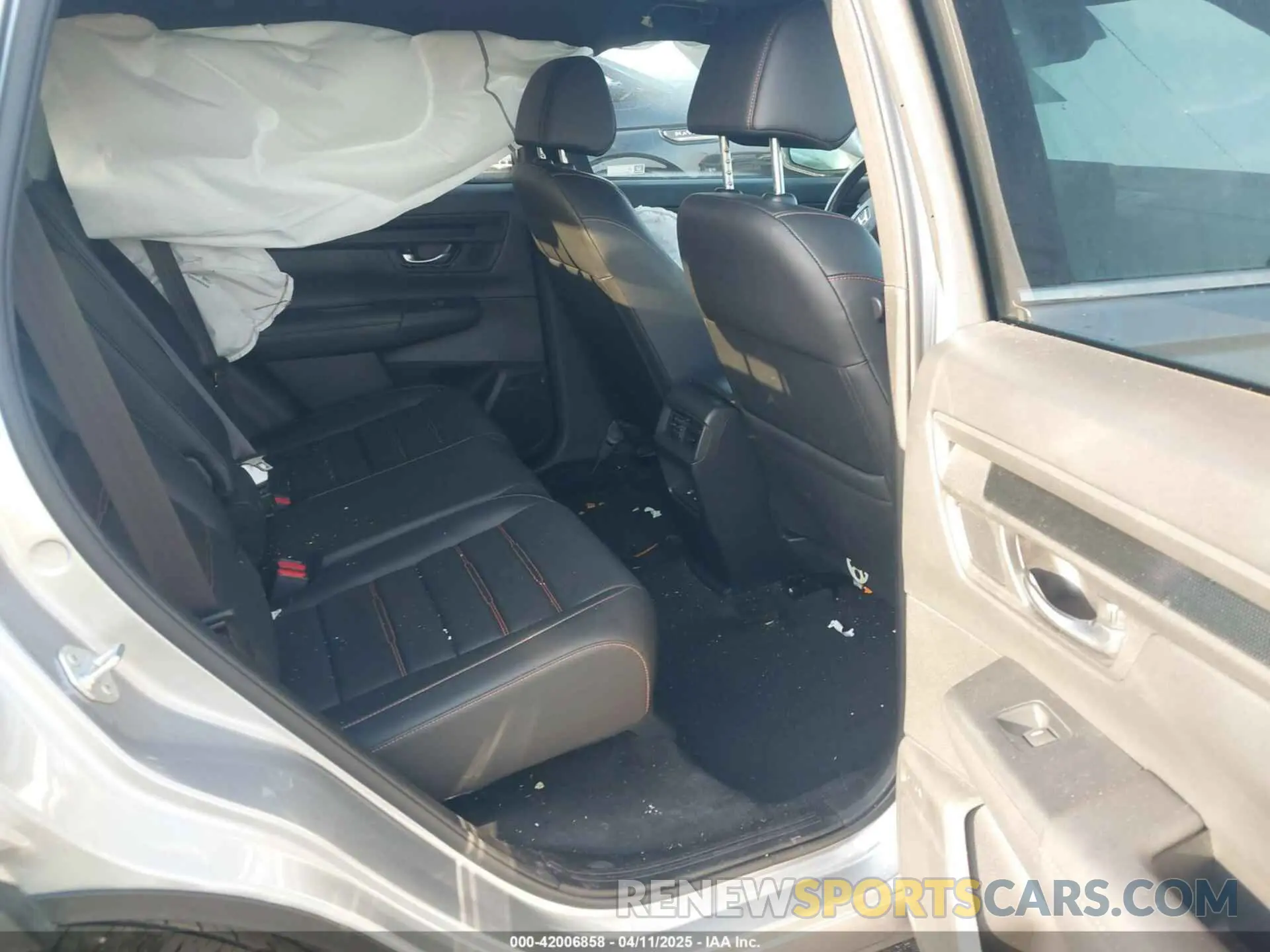 8 fotografías del automóvil dañado 7FARS6H86RE019136 HONDA CR-V HYBRID 2024