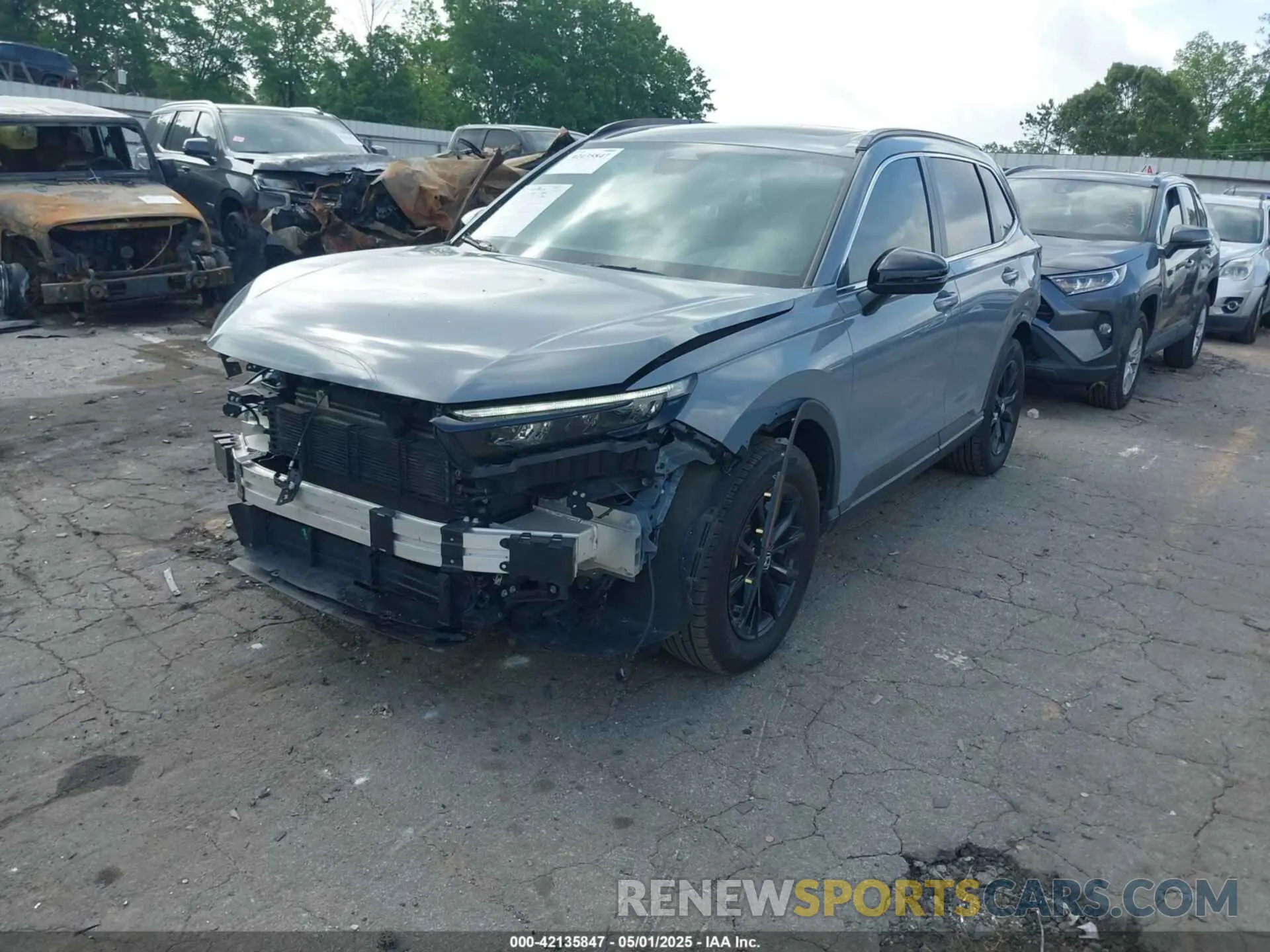 2 fotografías del automóvil dañado 7FARS6H87RE000014 HONDA CR-V HYBRID 2024