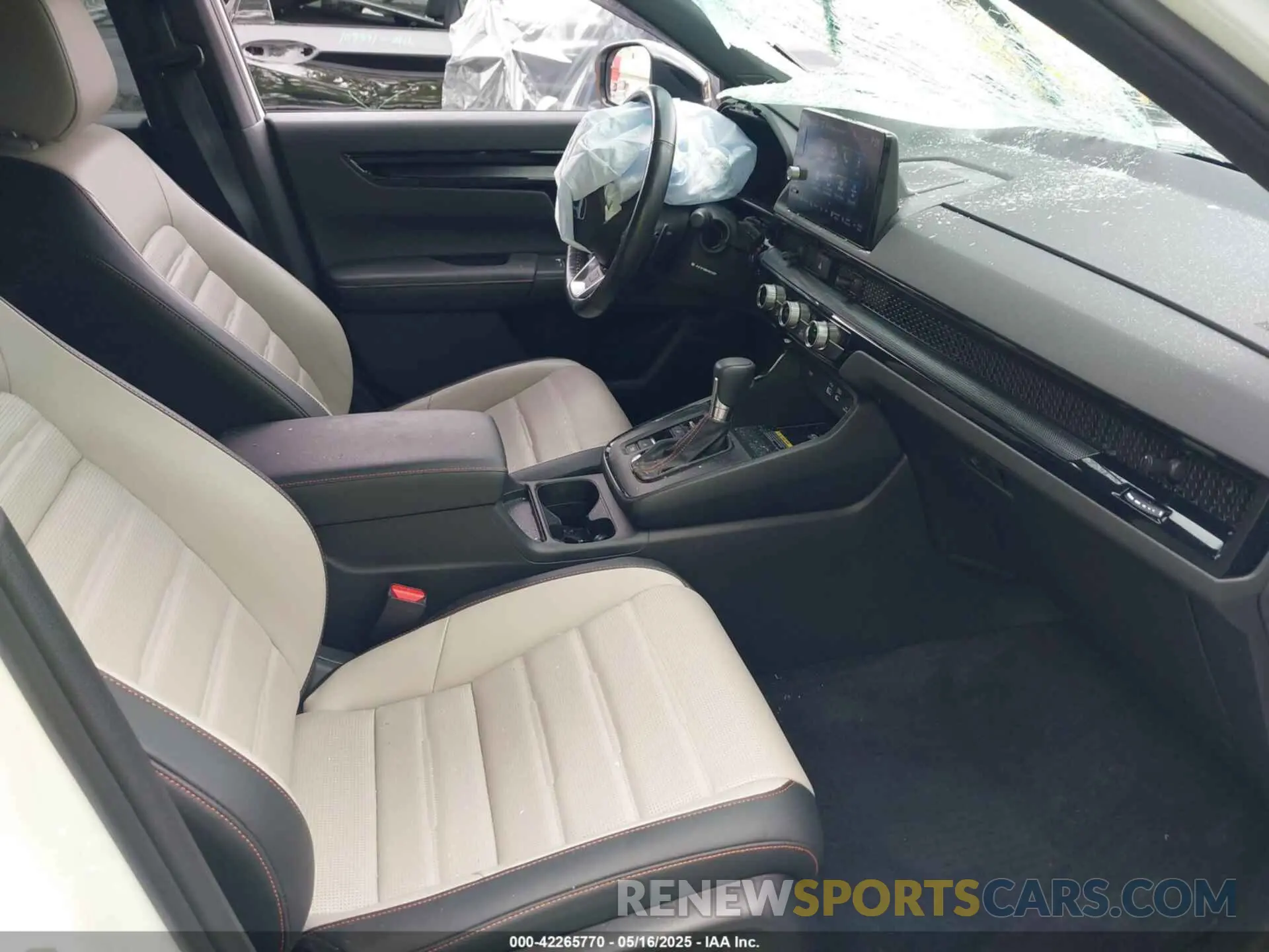 5 fotografías del automóvil dañado 7FARS6H93RE014727 HONDA CR-V HYBRID 2024