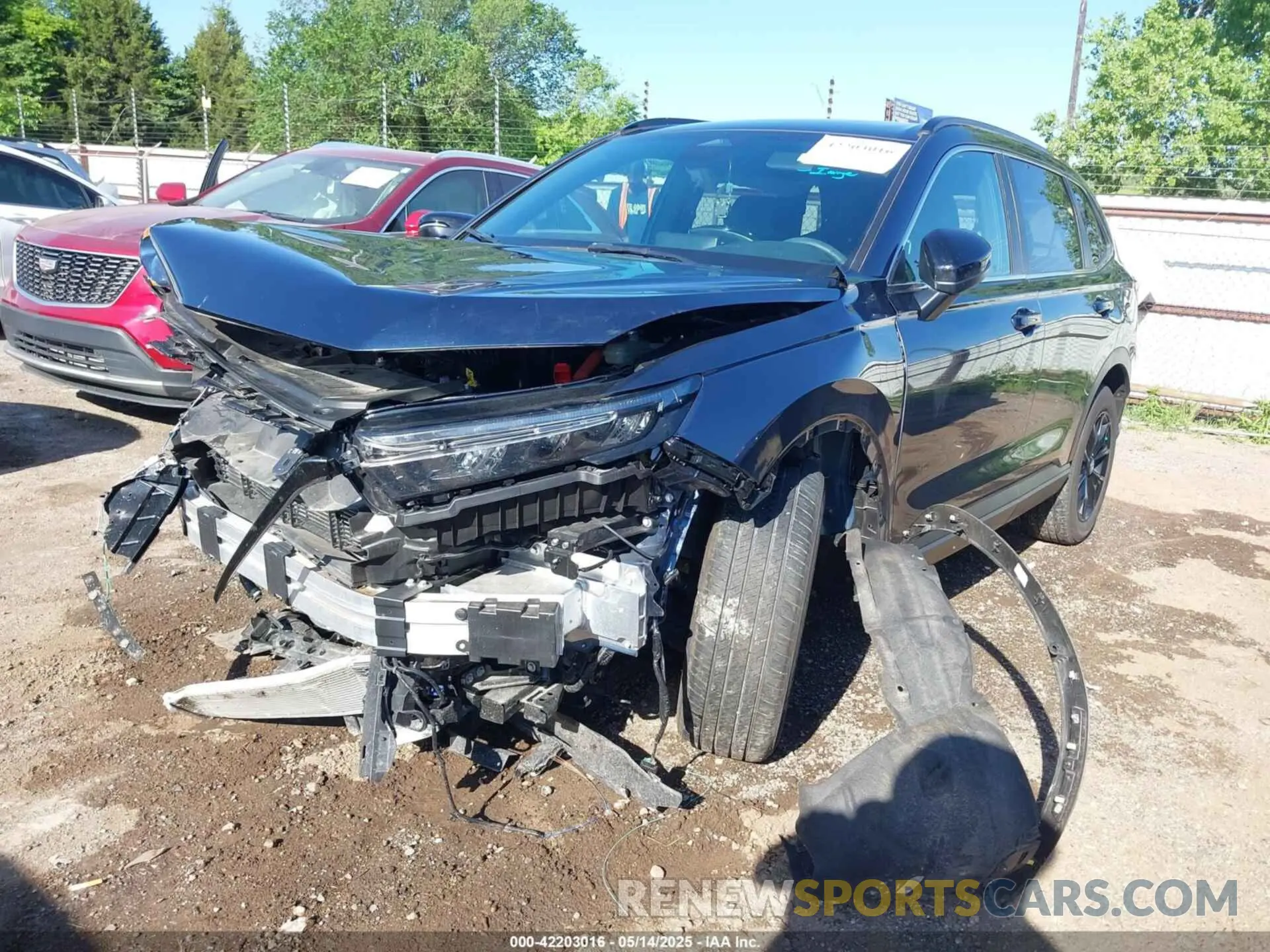 2 fotografías del automóvil dañado 2HKRS6H83SH805494 HONDA CR-V HYBRID 2025